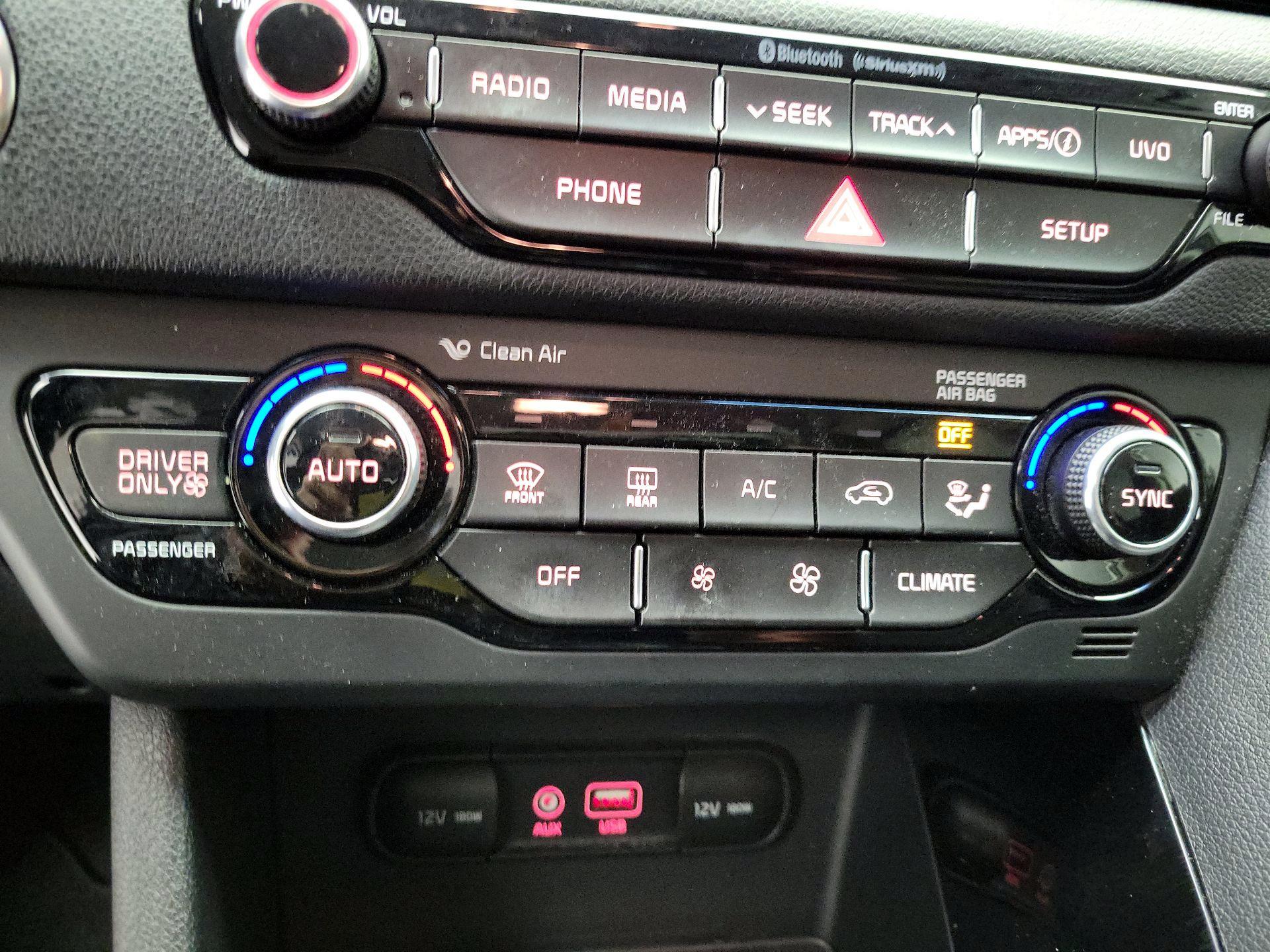 Thumbnail: 2017 Kia Niro - 15