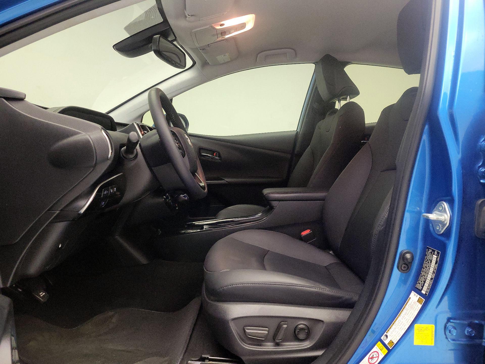 Thumbnail: 2021 Toyota Prius - 11