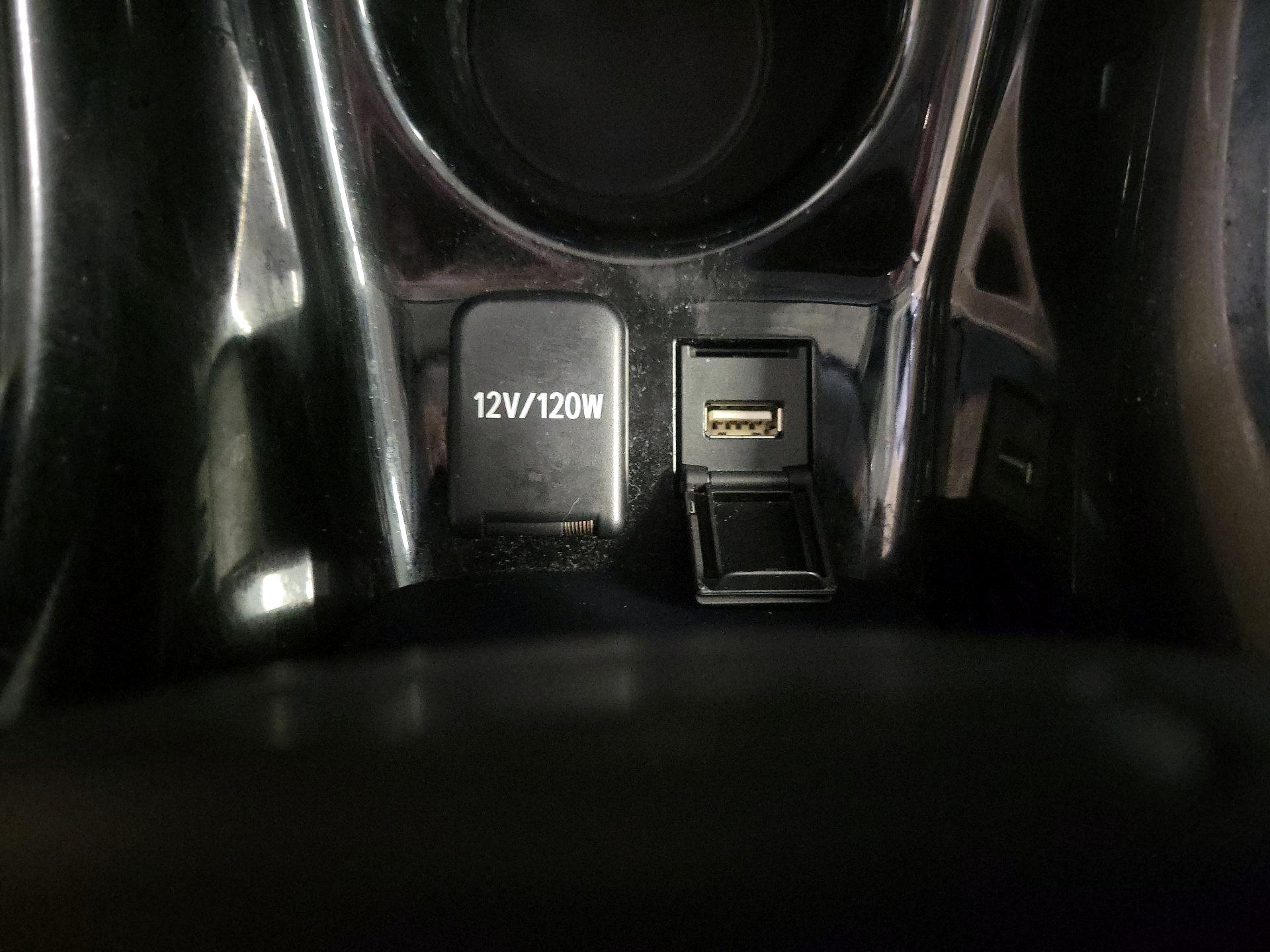 Thumbnail: 2021 Toyota Prius - 18