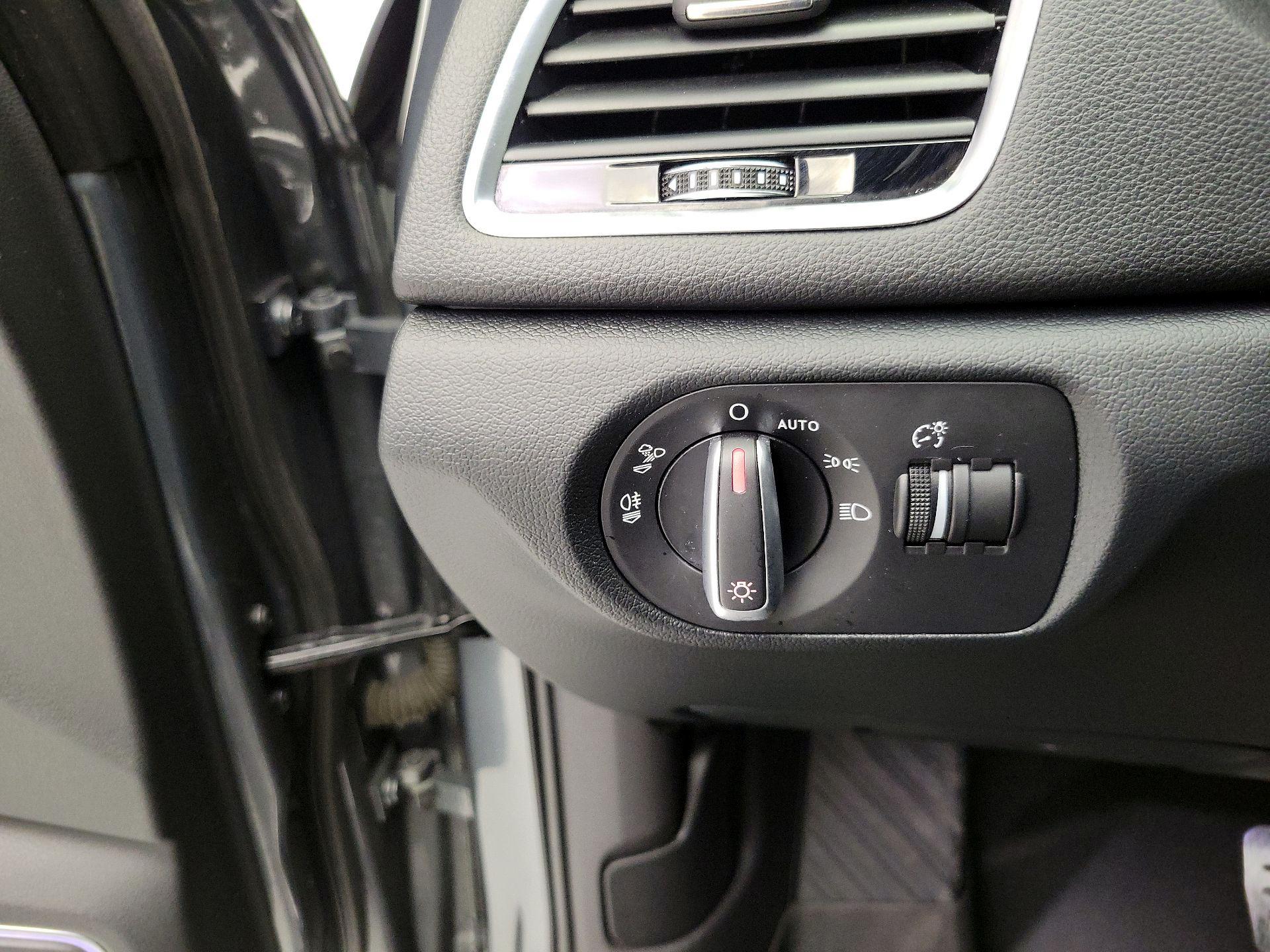 Thumbnail: 2016 Audi Q3 - 13