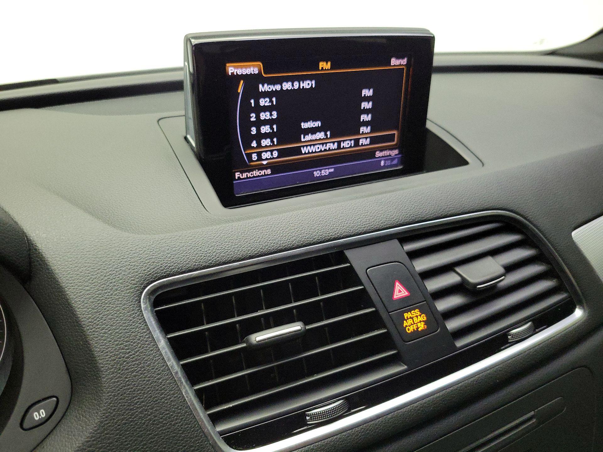 Thumbnail: 2016 Audi Q3 - 16