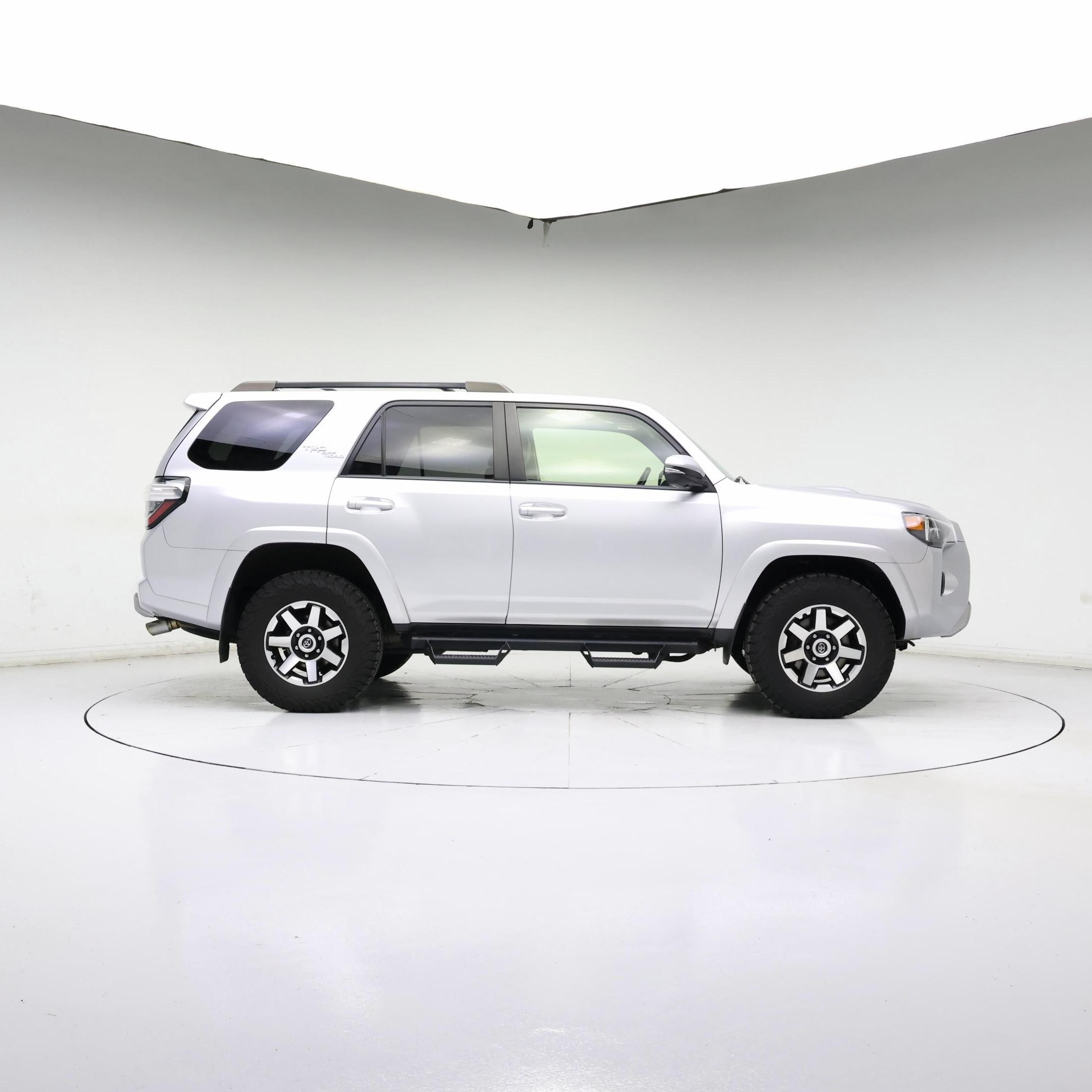 Thumbnail: 2019 Toyota 4Runner - 7