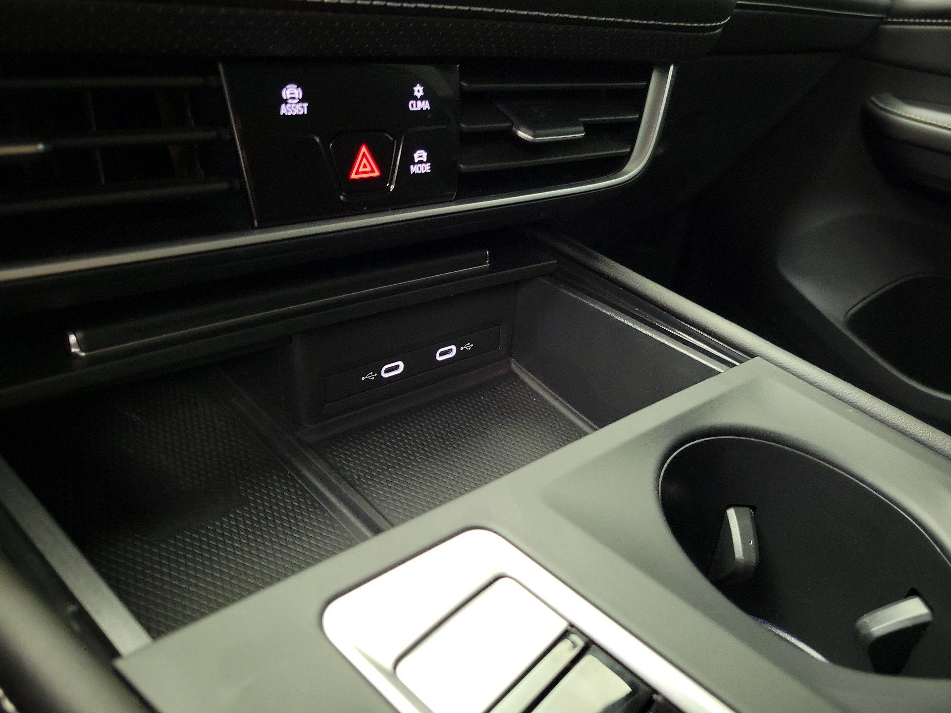 Thumbnail: 2024 Volkswagen Atlas - 18