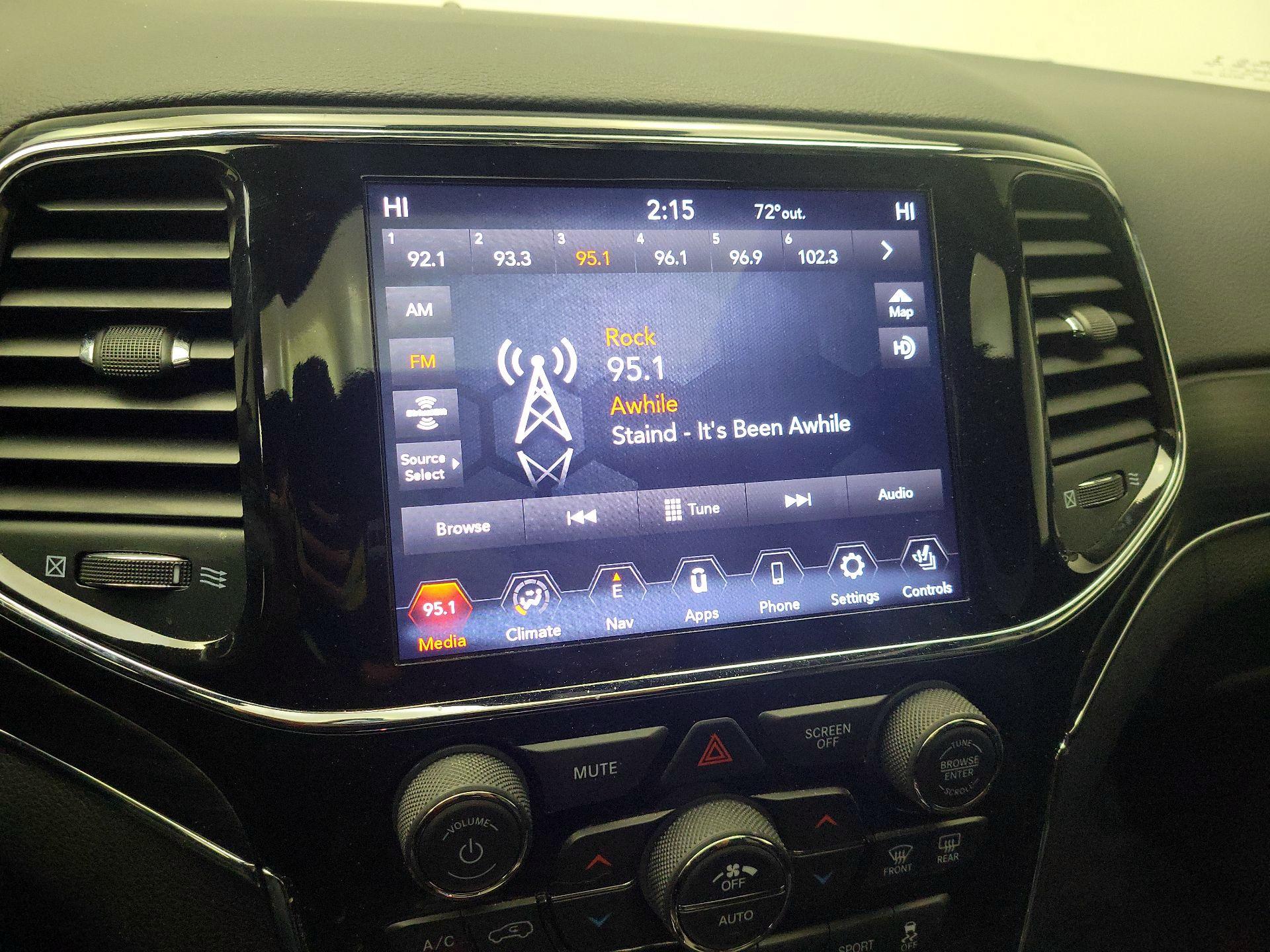 Thumbnail: 2021 Jeep Grand Cherokee - 16