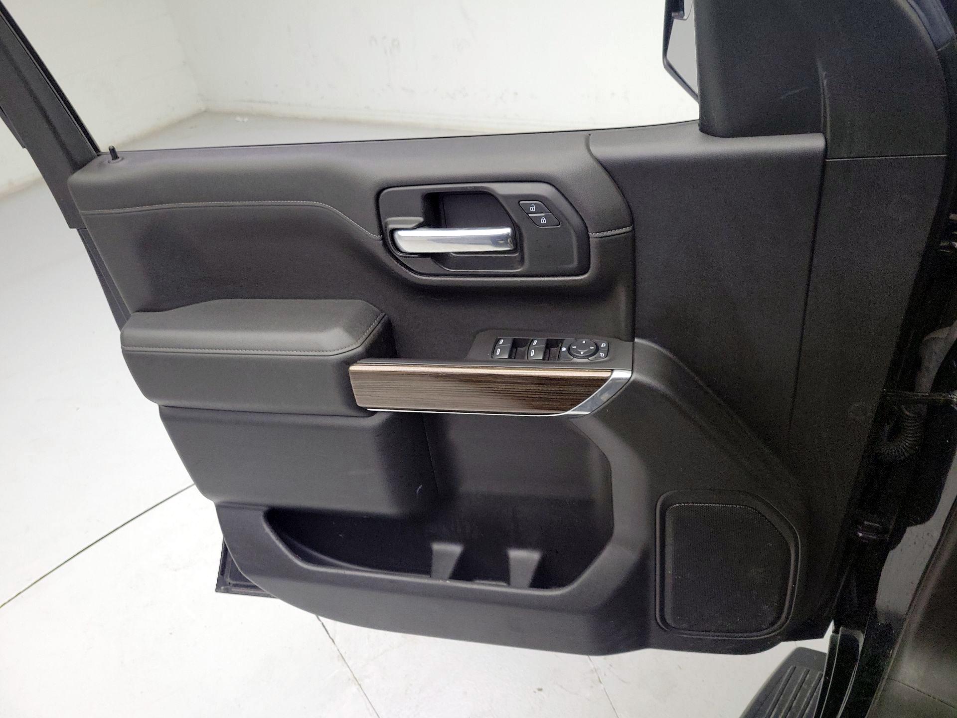 Thumbnail: 2021 Chevrolet Silverado 1500 - 12