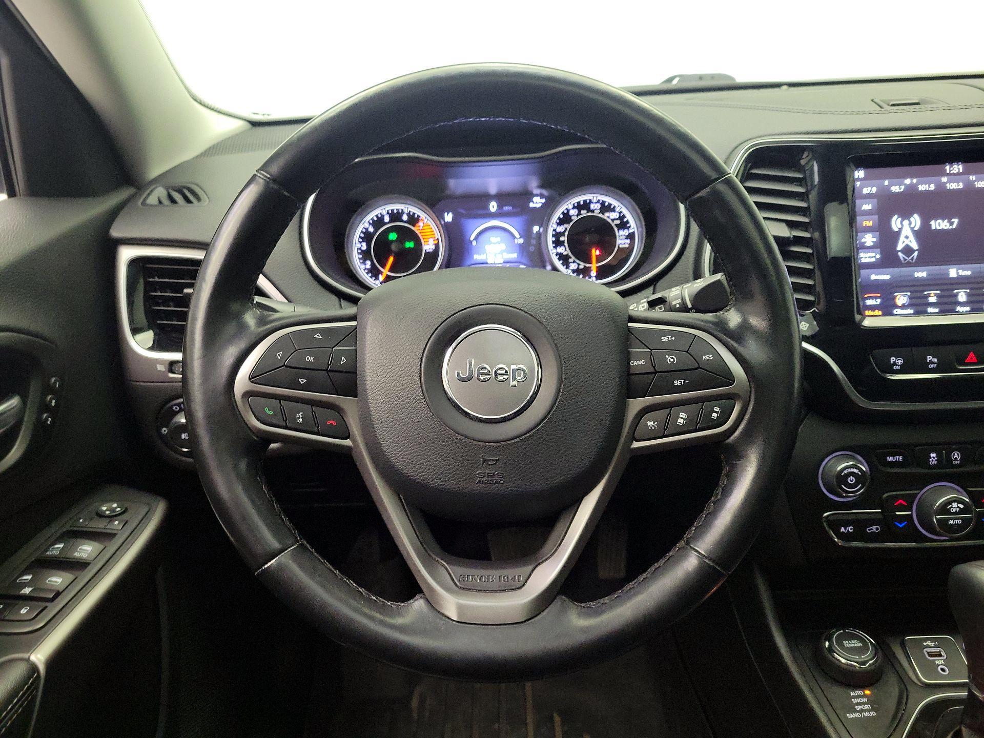 Thumbnail: 2021 Jeep Cherokee - 10