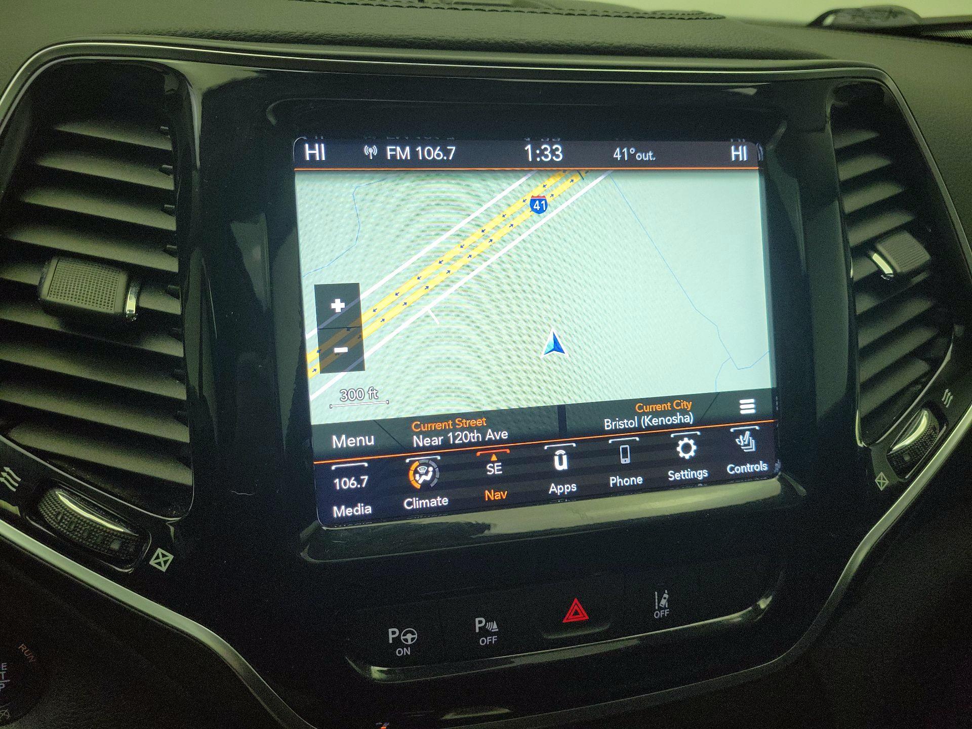 Thumbnail: 2021 Jeep Cherokee - 14