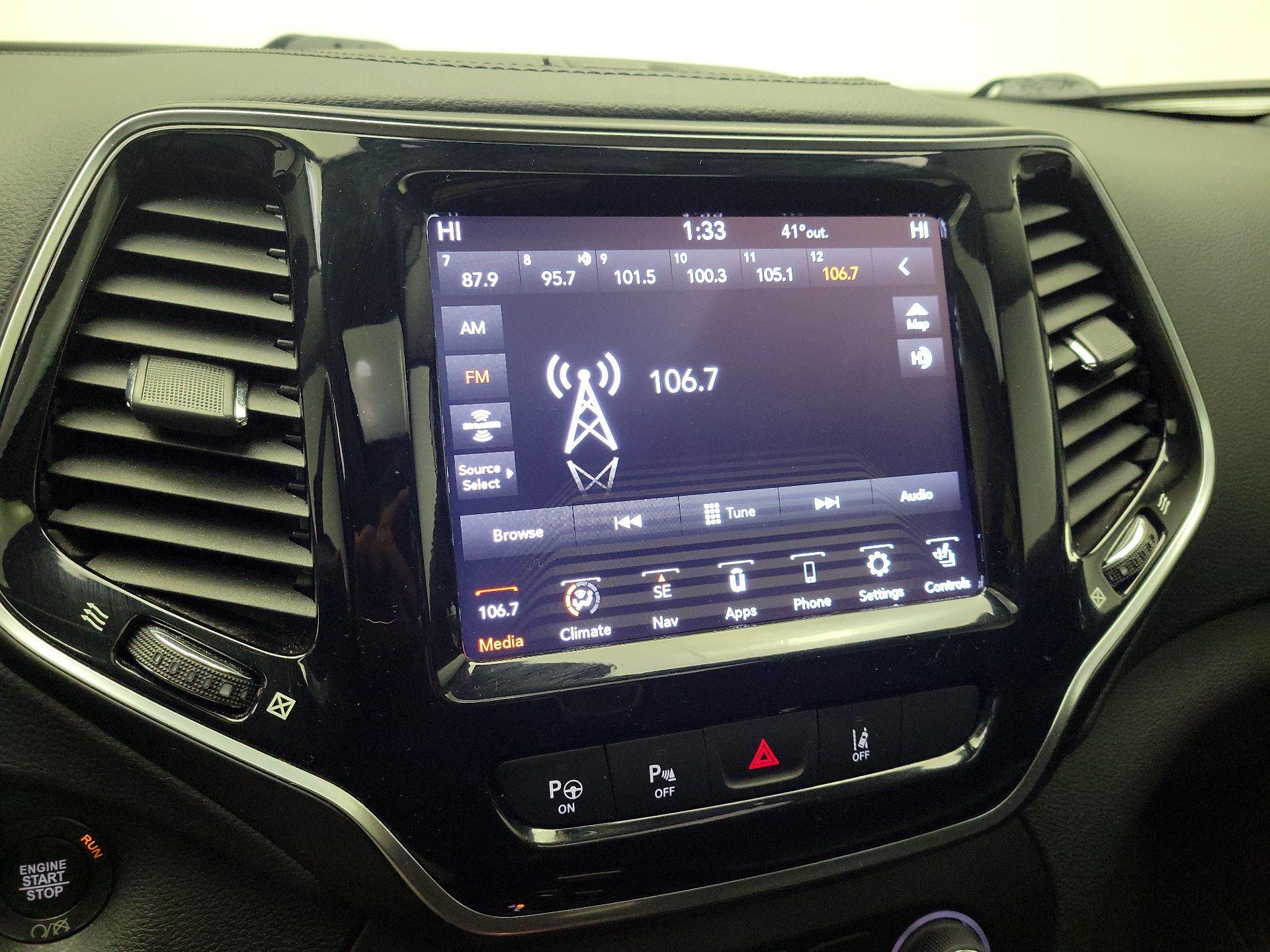 Thumbnail: 2021 Jeep Cherokee - 16