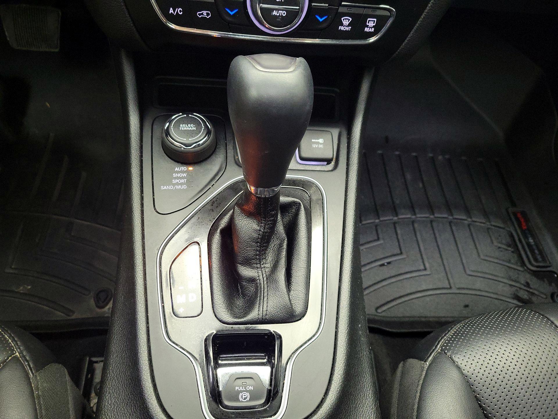 Thumbnail: 2021 Jeep Cherokee - 18