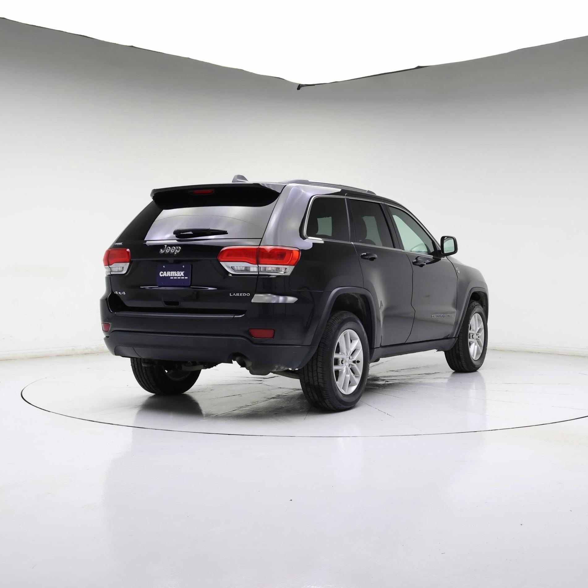 Thumbnail: 2017 Jeep Grand Cherokee - 4