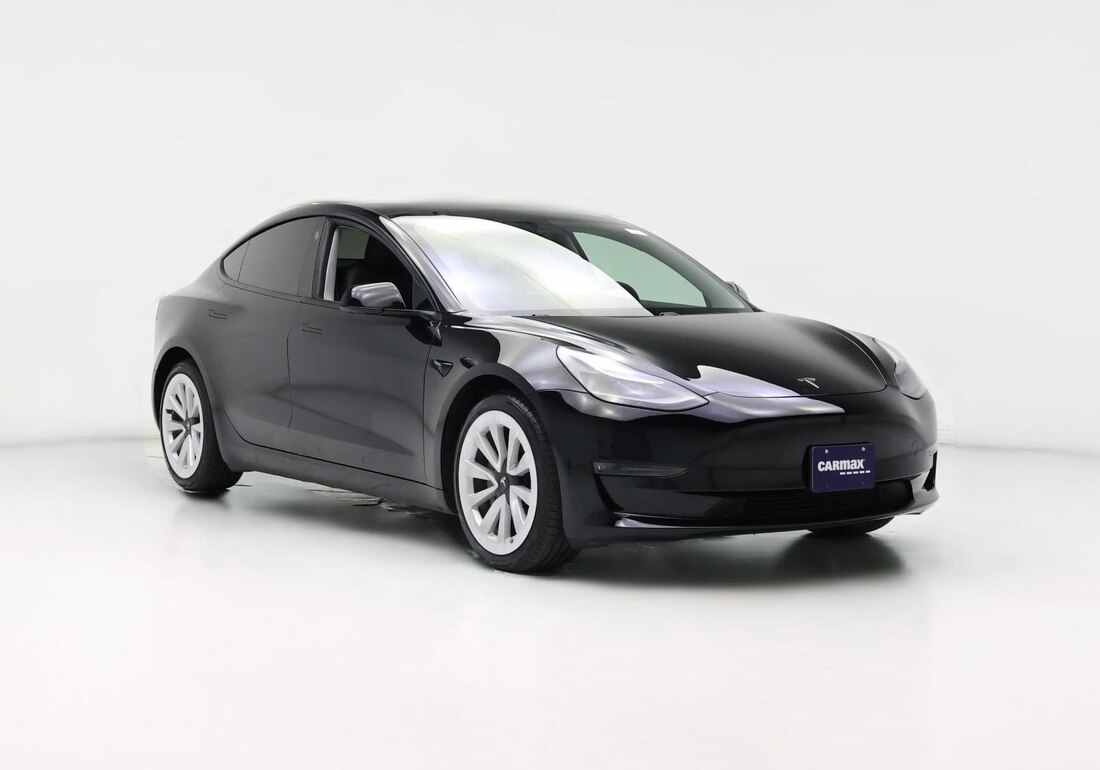 2021 Tesla Model 3 Long Range All-Wheel Drive in Black — CarMax photo