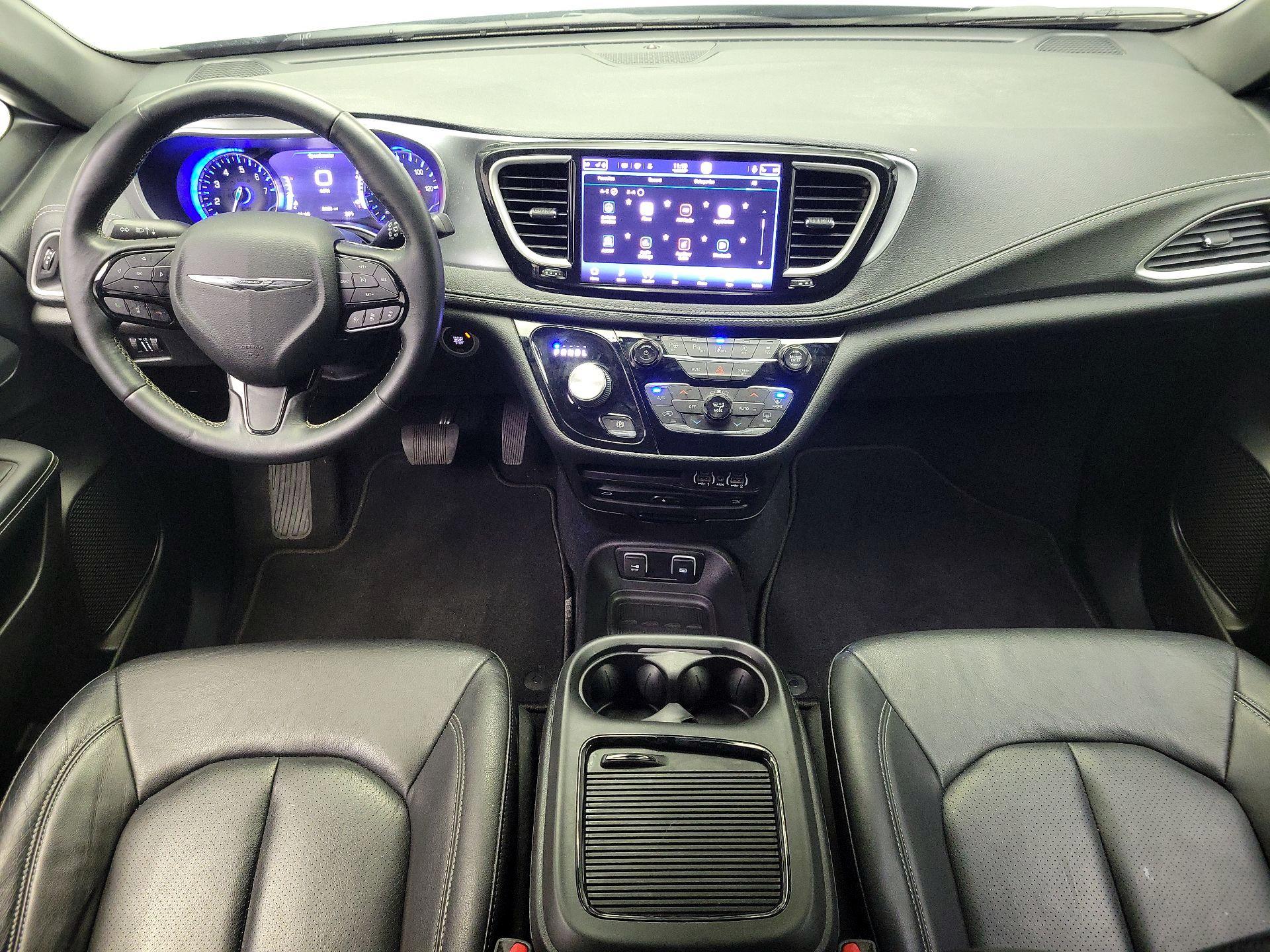 Thumbnail: 2021 Chrysler Pacifica - 9