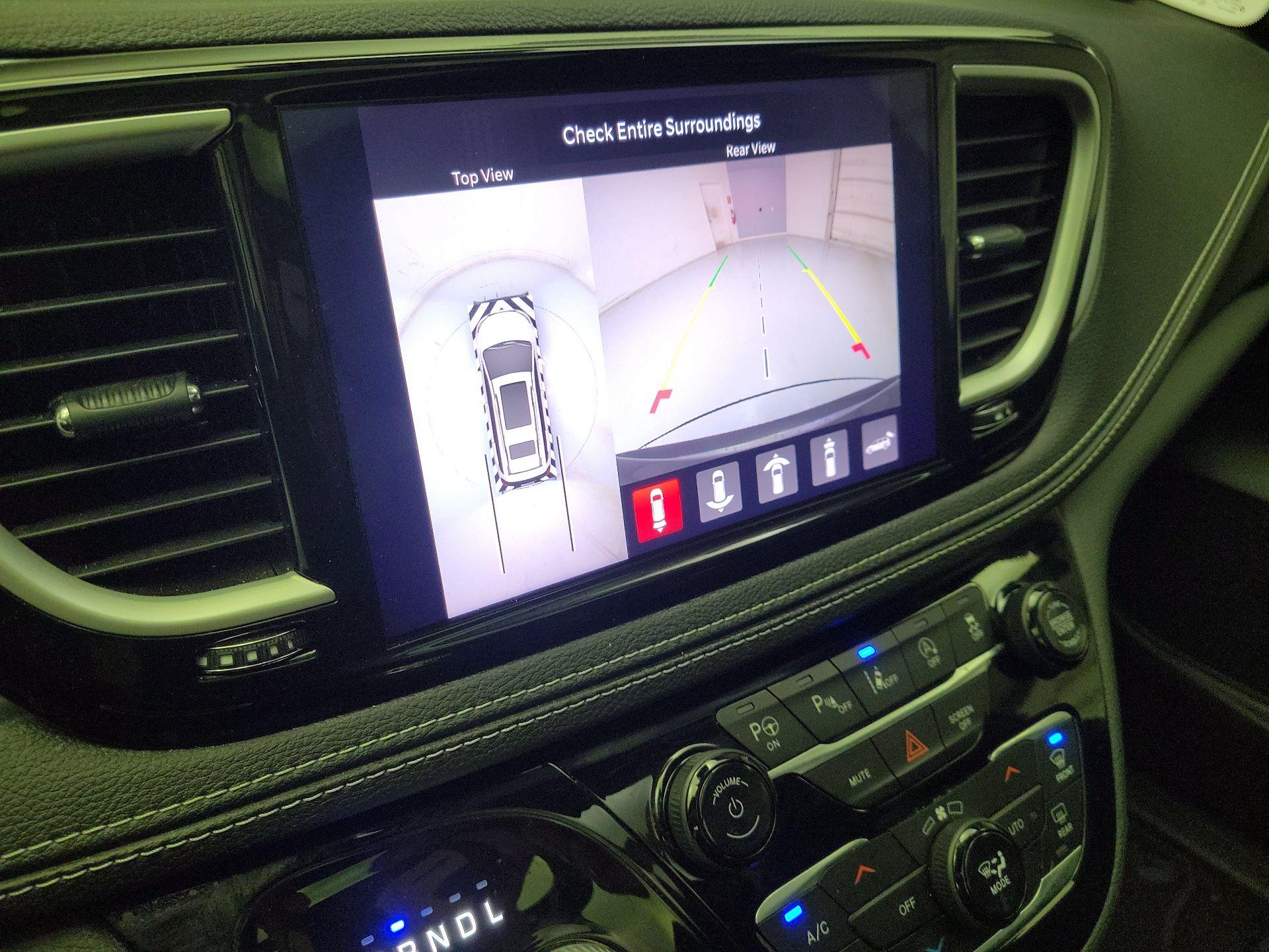 Thumbnail: 2021 Chrysler Pacifica - 14