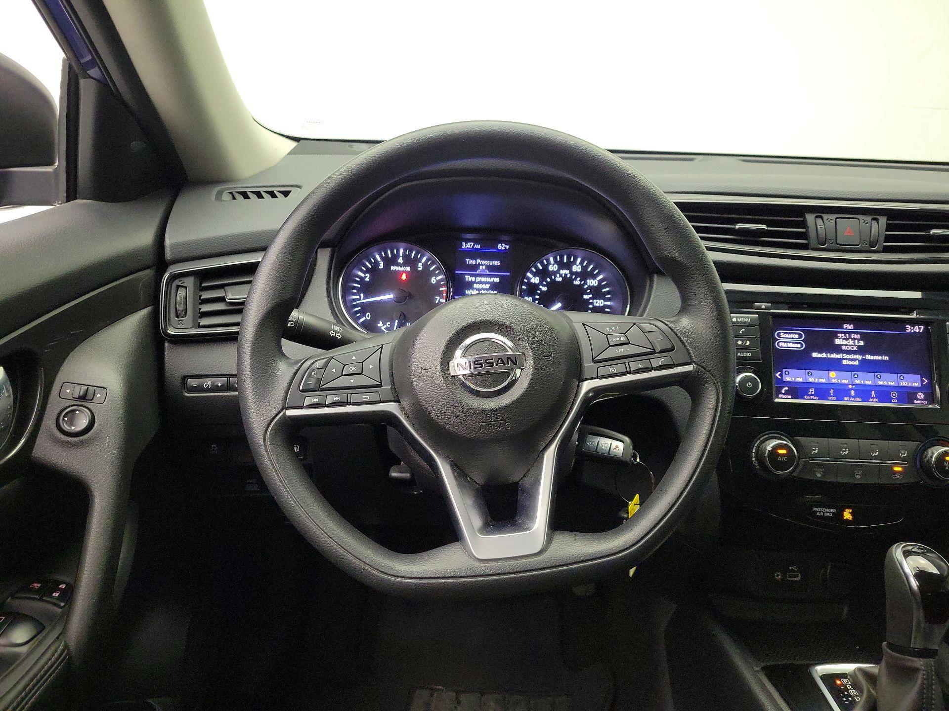 Thumbnail: 2018 Nissan Rogue - 10