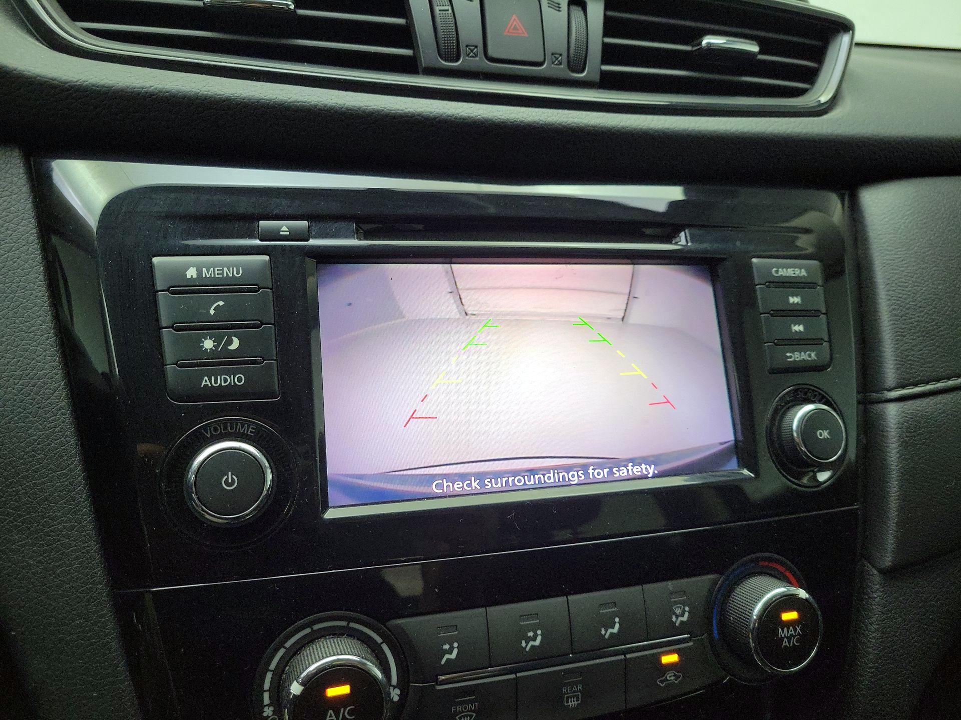 Thumbnail: 2018 Nissan Rogue - 14