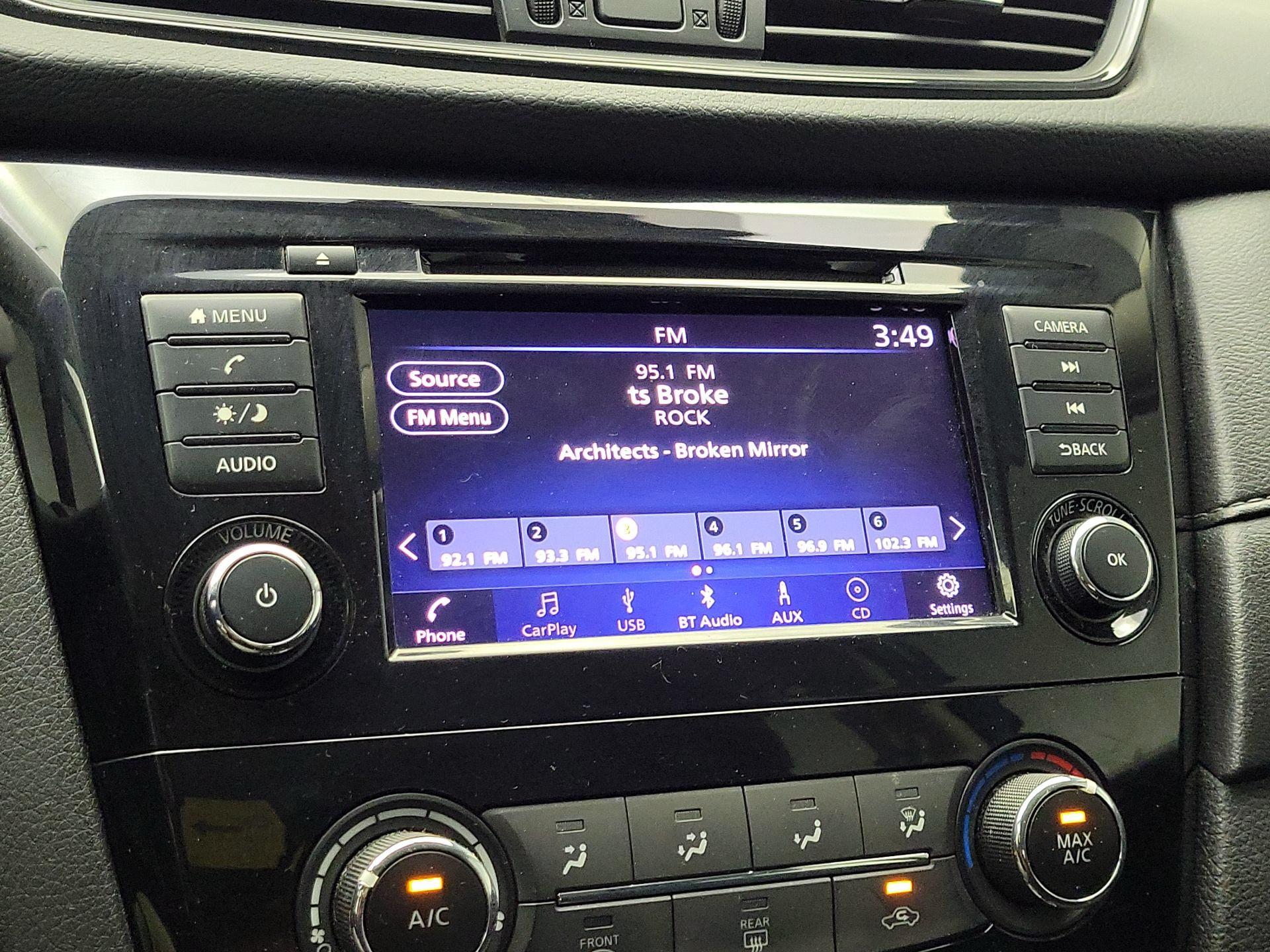 Thumbnail: 2018 Nissan Rogue - 15