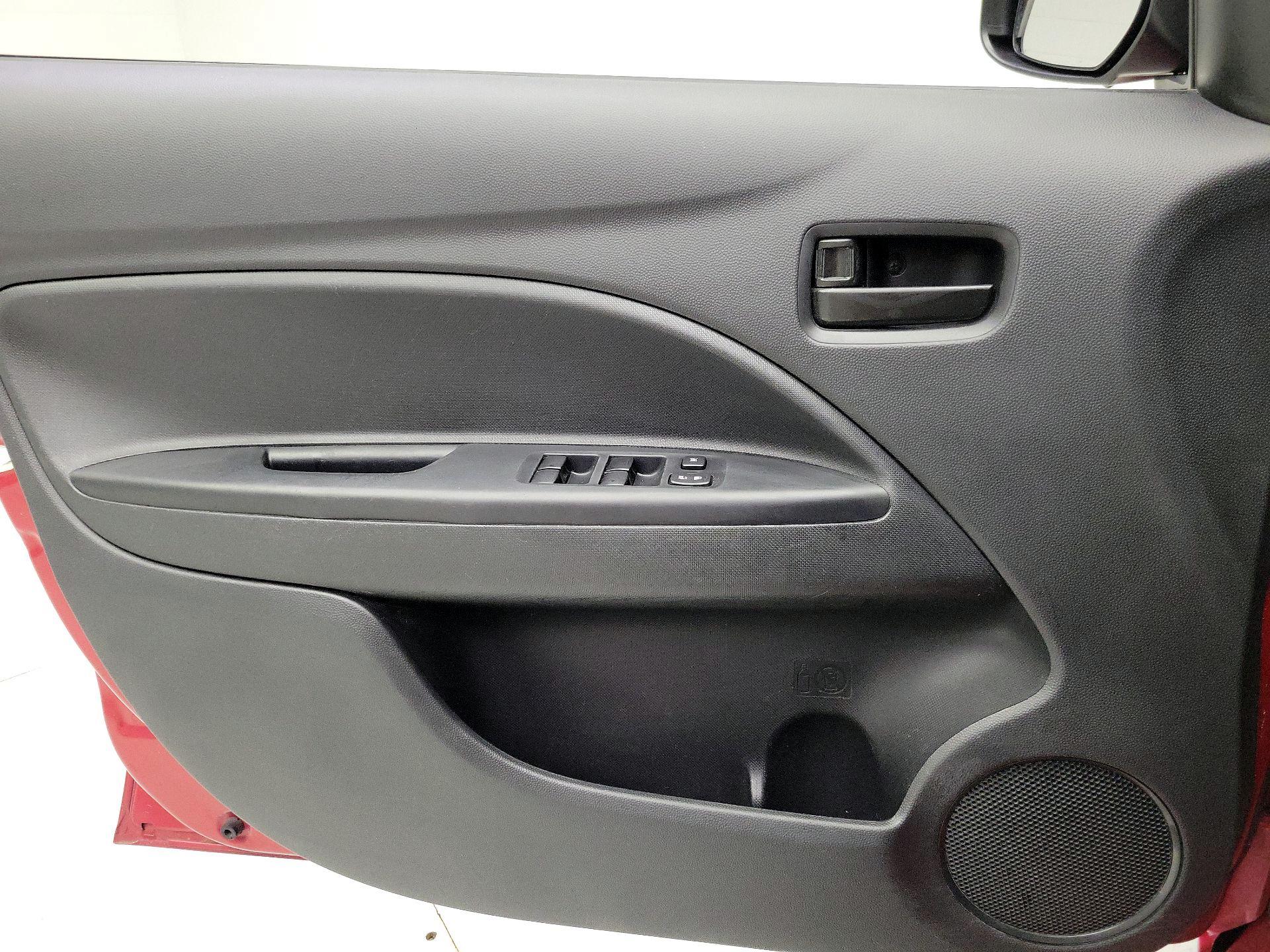 Thumbnail: 2015 Mitsubishi Mirage - 12