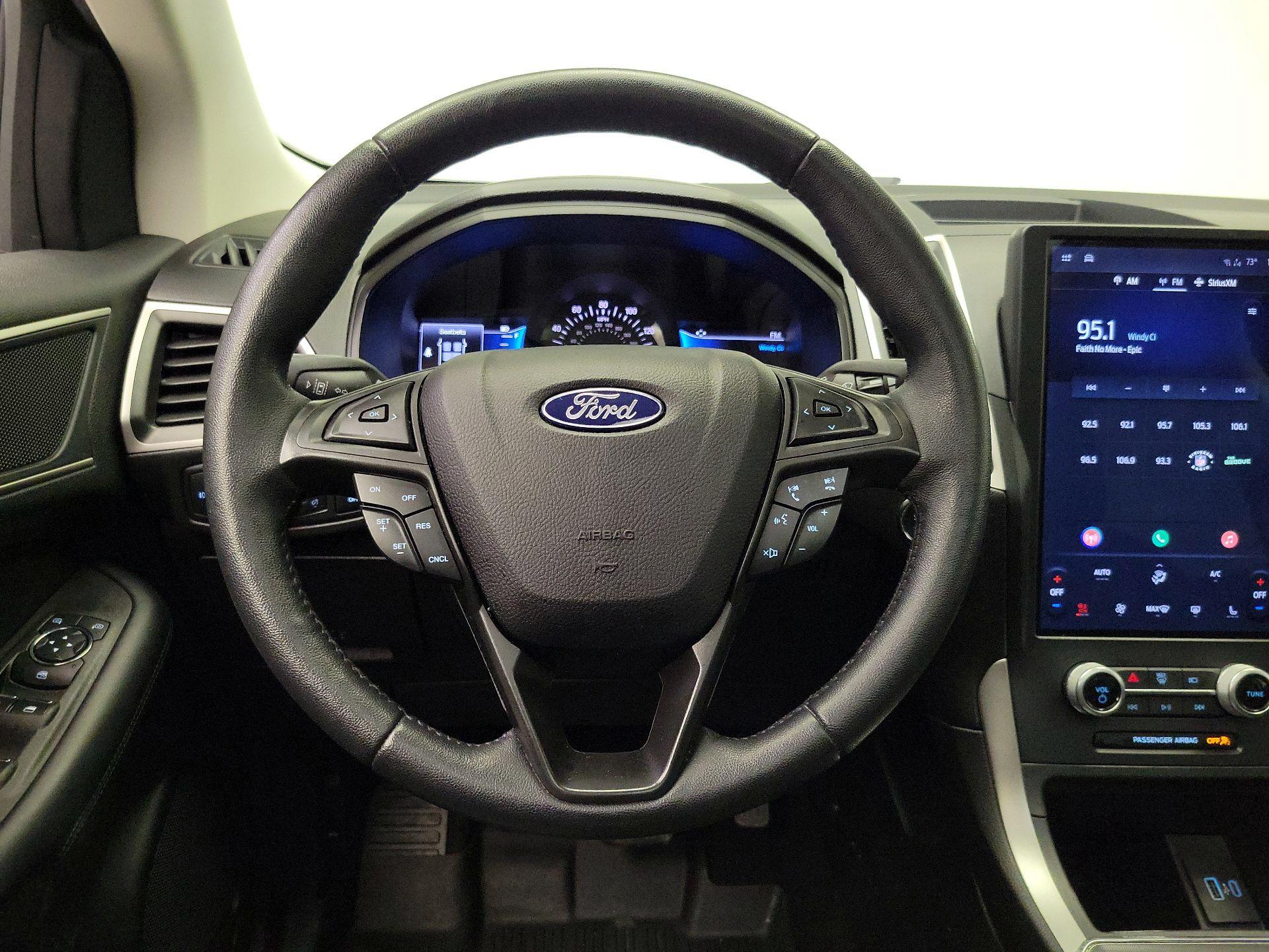 Thumbnail: 2022 Ford Edge - 10