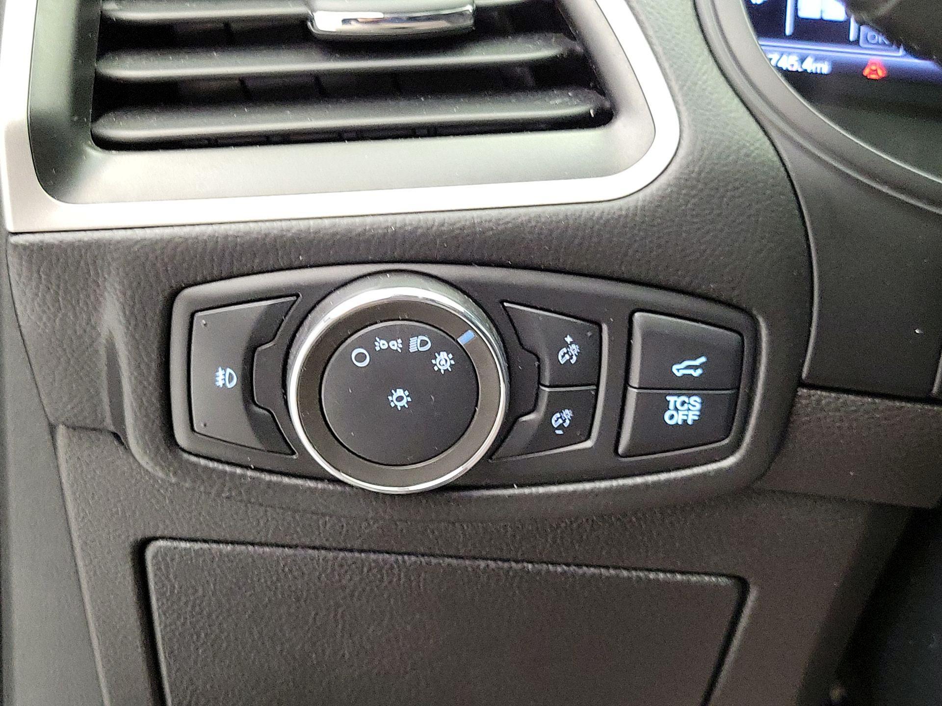 Thumbnail: 2022 Ford Edge - 13