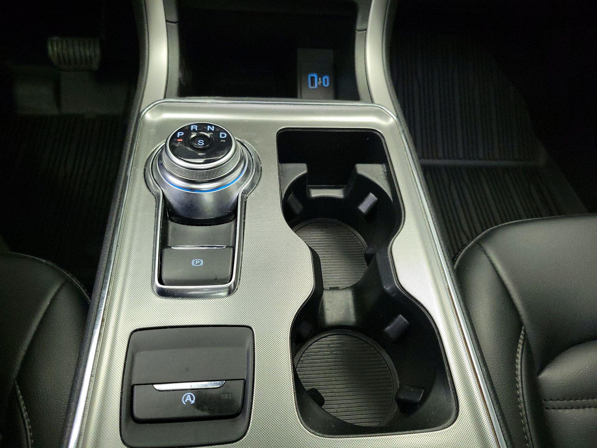 Thumbnail: 2022 Ford Edge - 17