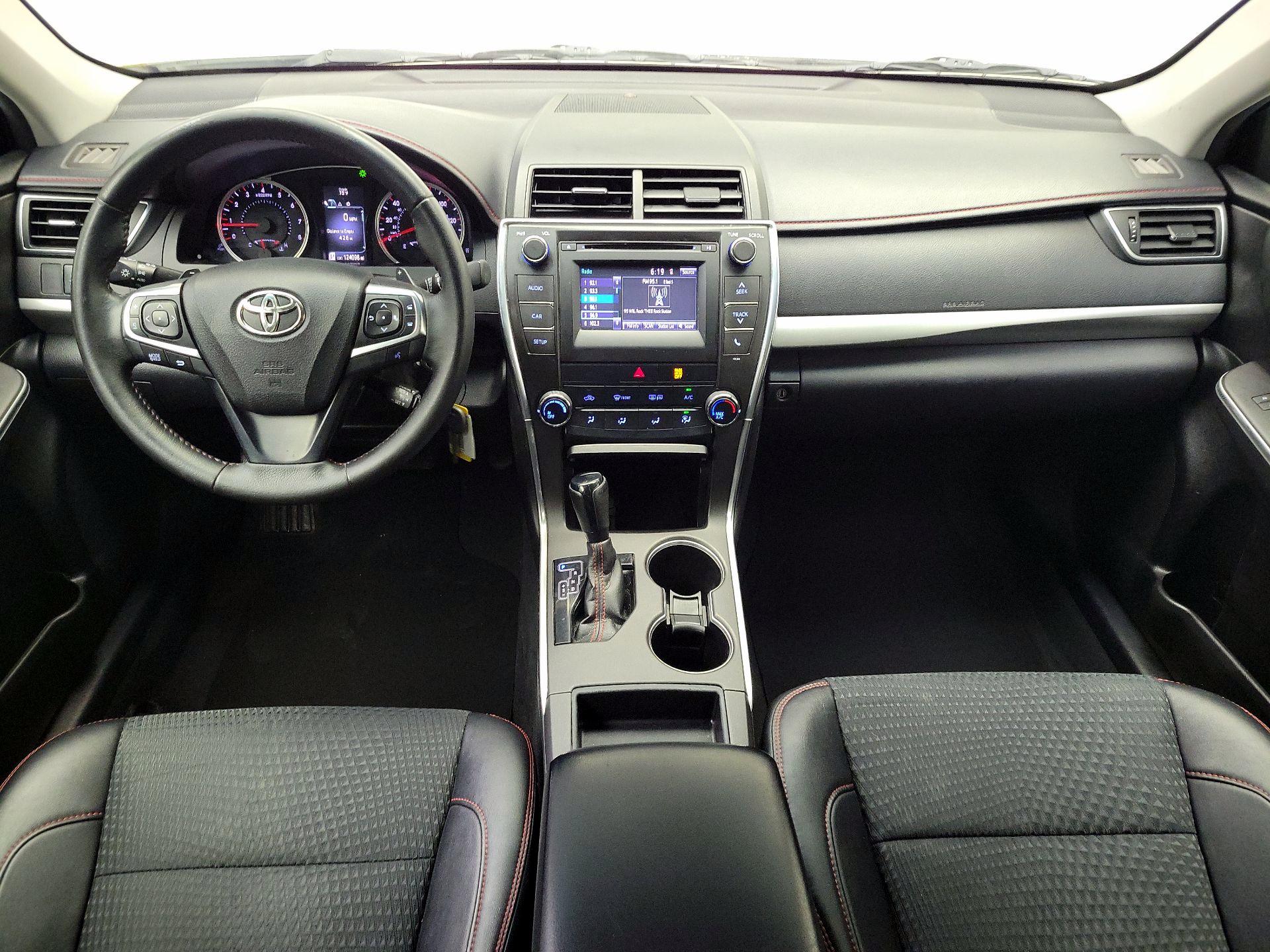 Thumbnail: 2015 Toyota Camry - 9