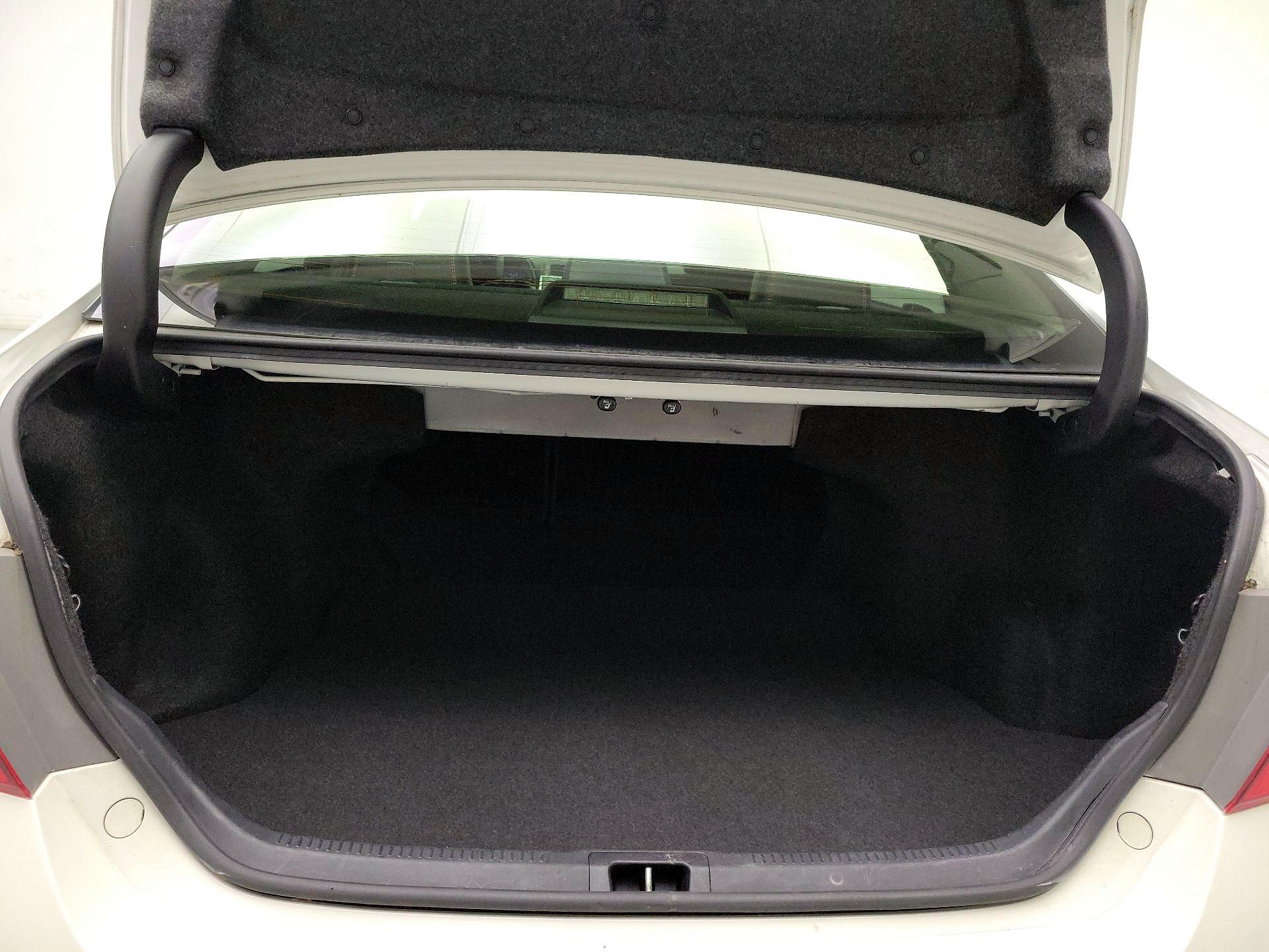 Thumbnail: 2015 Toyota Camry - 20