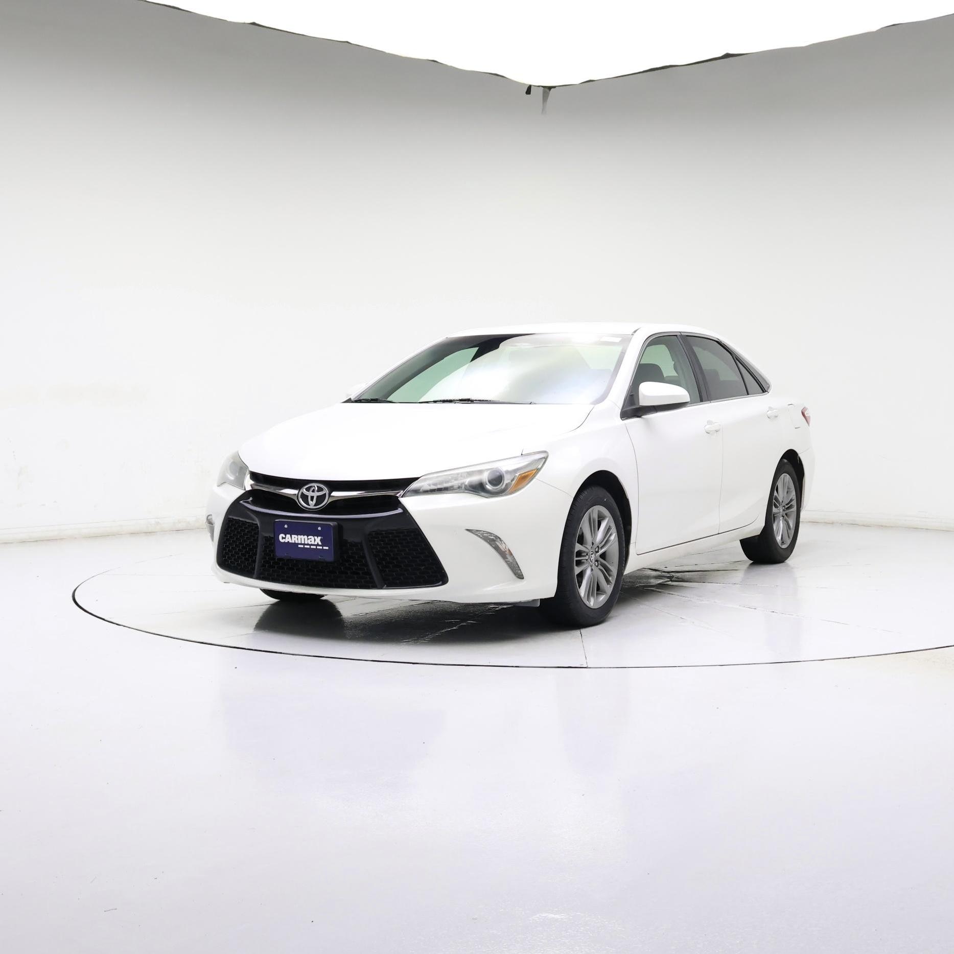 Thumbnail: 2015 Toyota Camry - 4