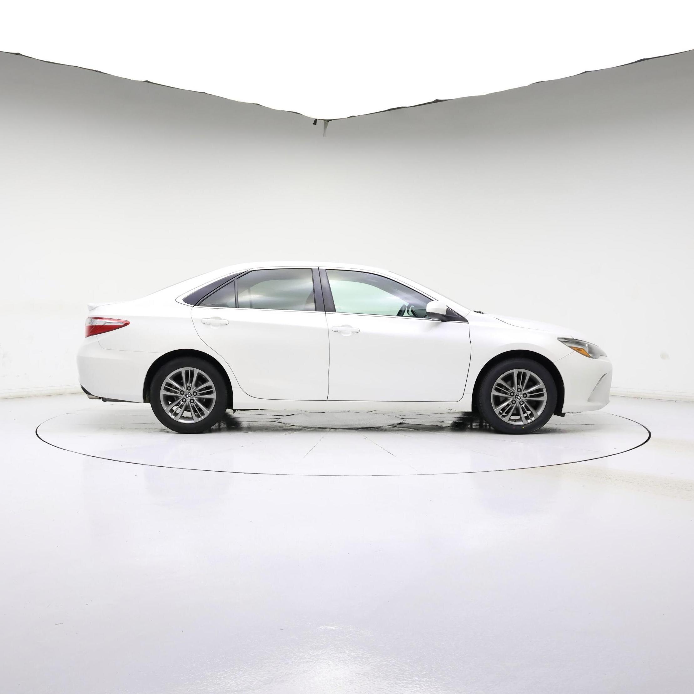 Thumbnail: 2015 Toyota Camry - 7