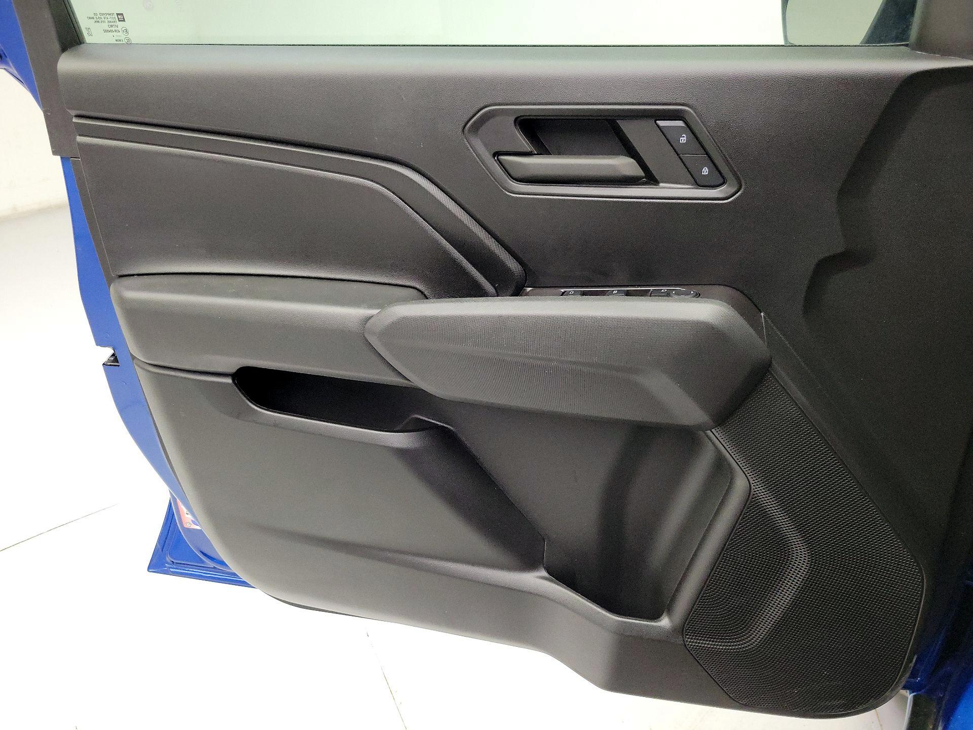 Thumbnail: 2024 Chevrolet Colorado - 12