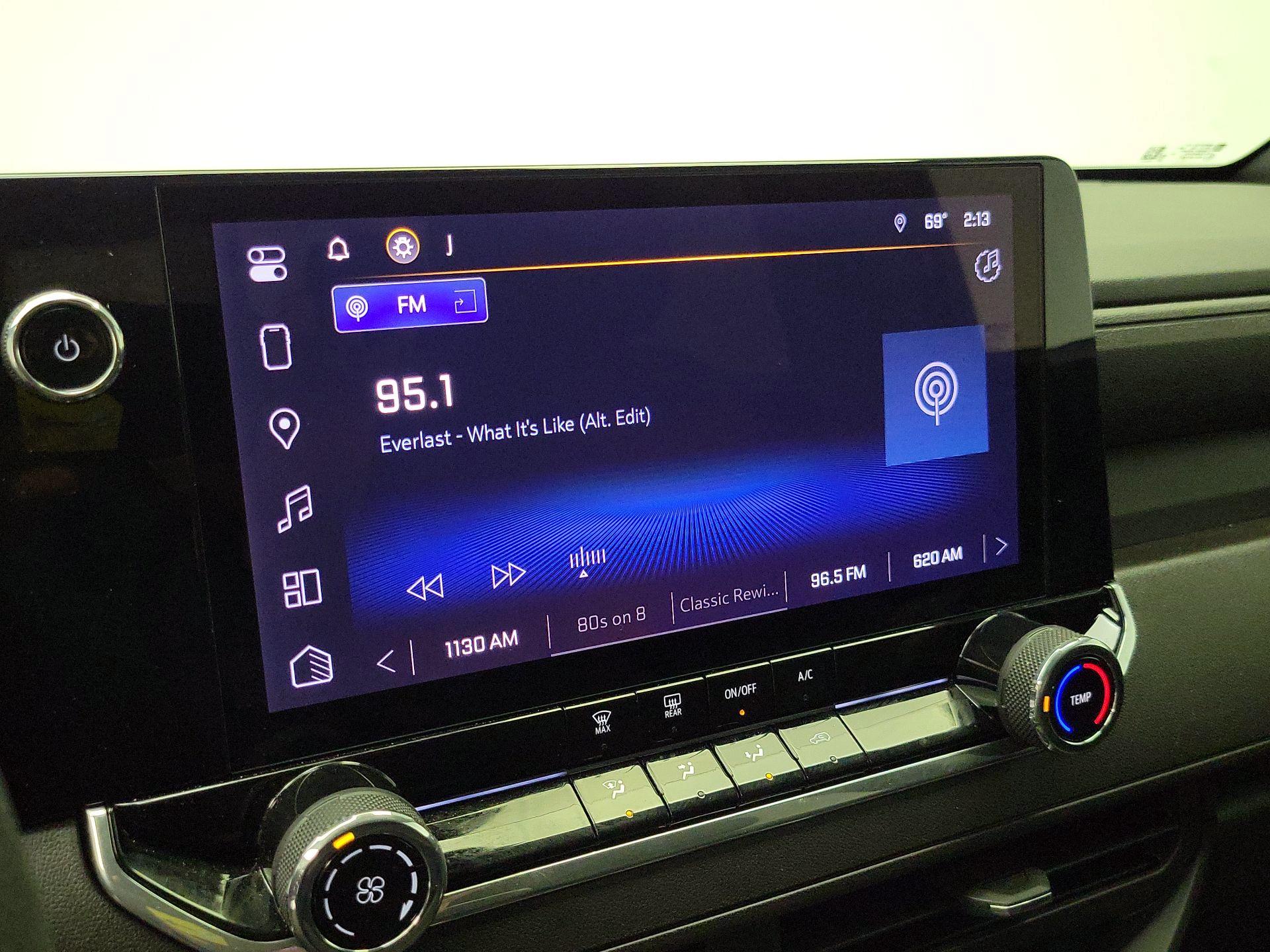 Thumbnail: 2024 Chevrolet Colorado - 16