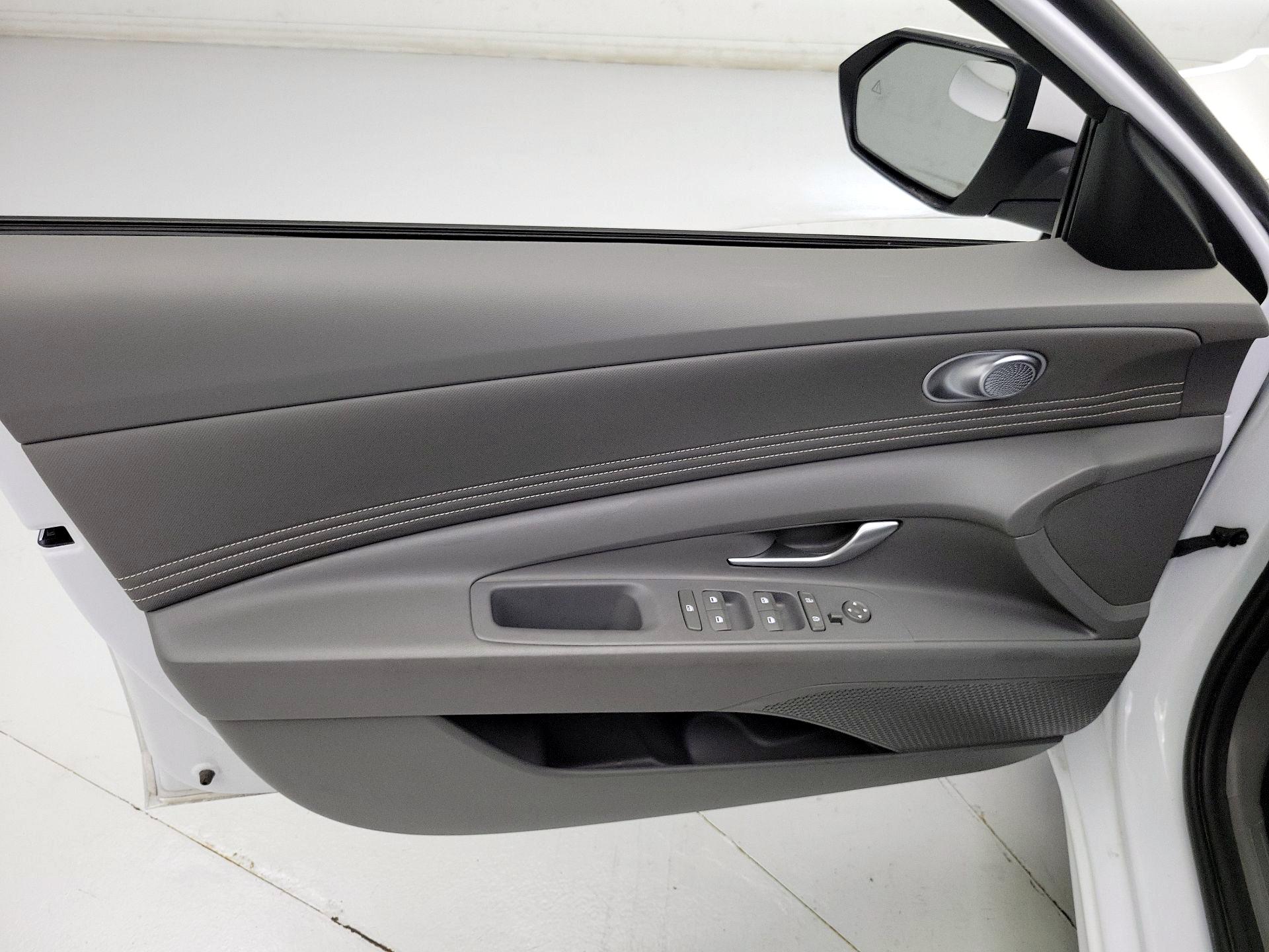 Thumbnail: 2024 Hyundai Elantra - 12