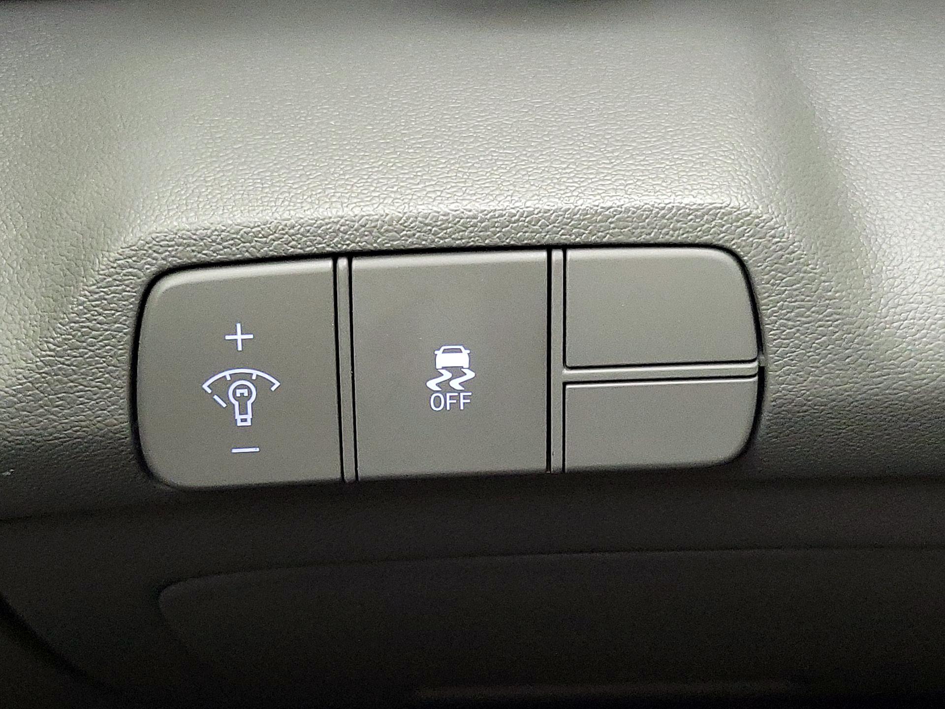 Thumbnail: 2024 Hyundai Elantra - 13