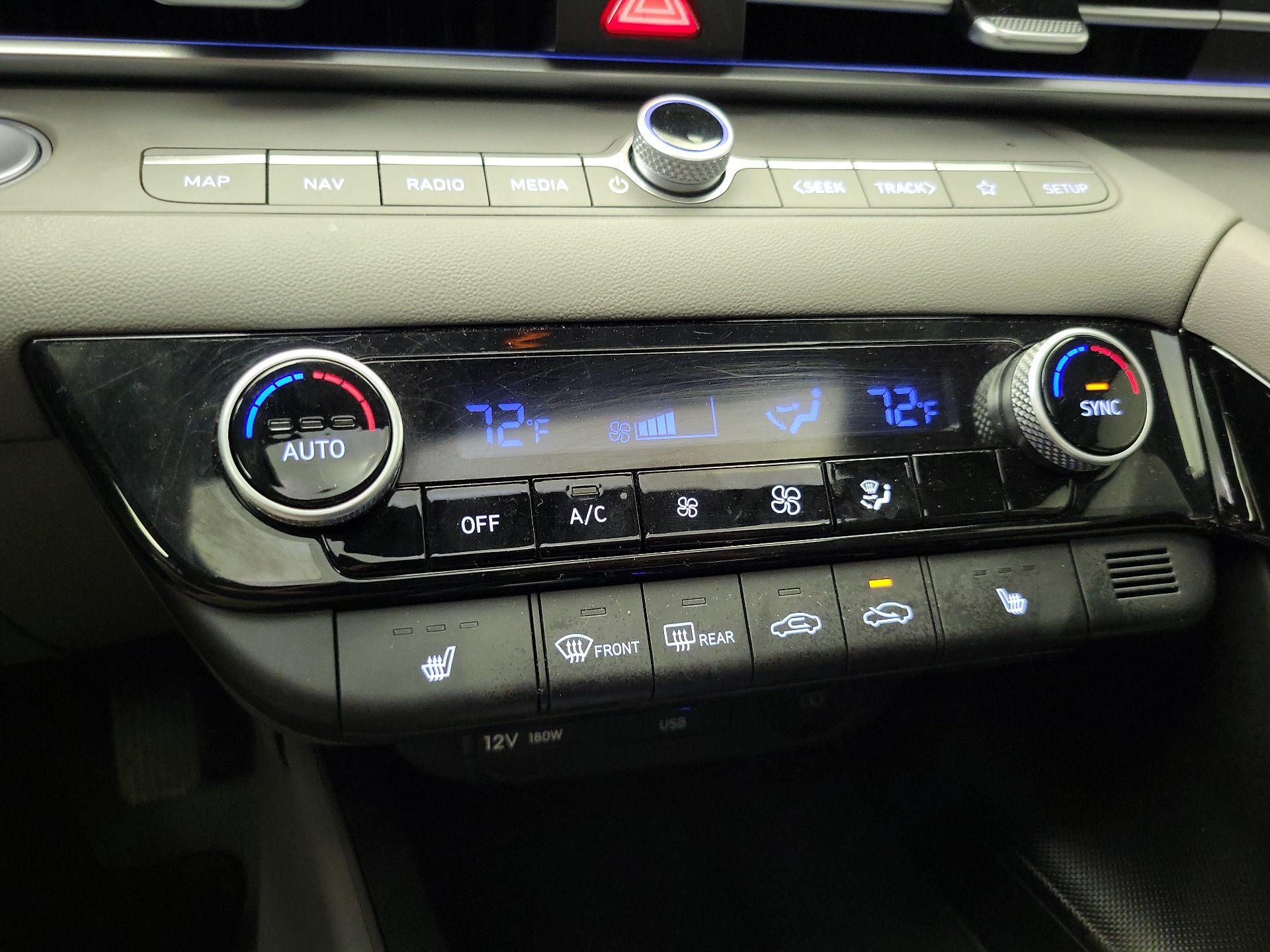 Thumbnail: 2024 Hyundai Elantra - 17