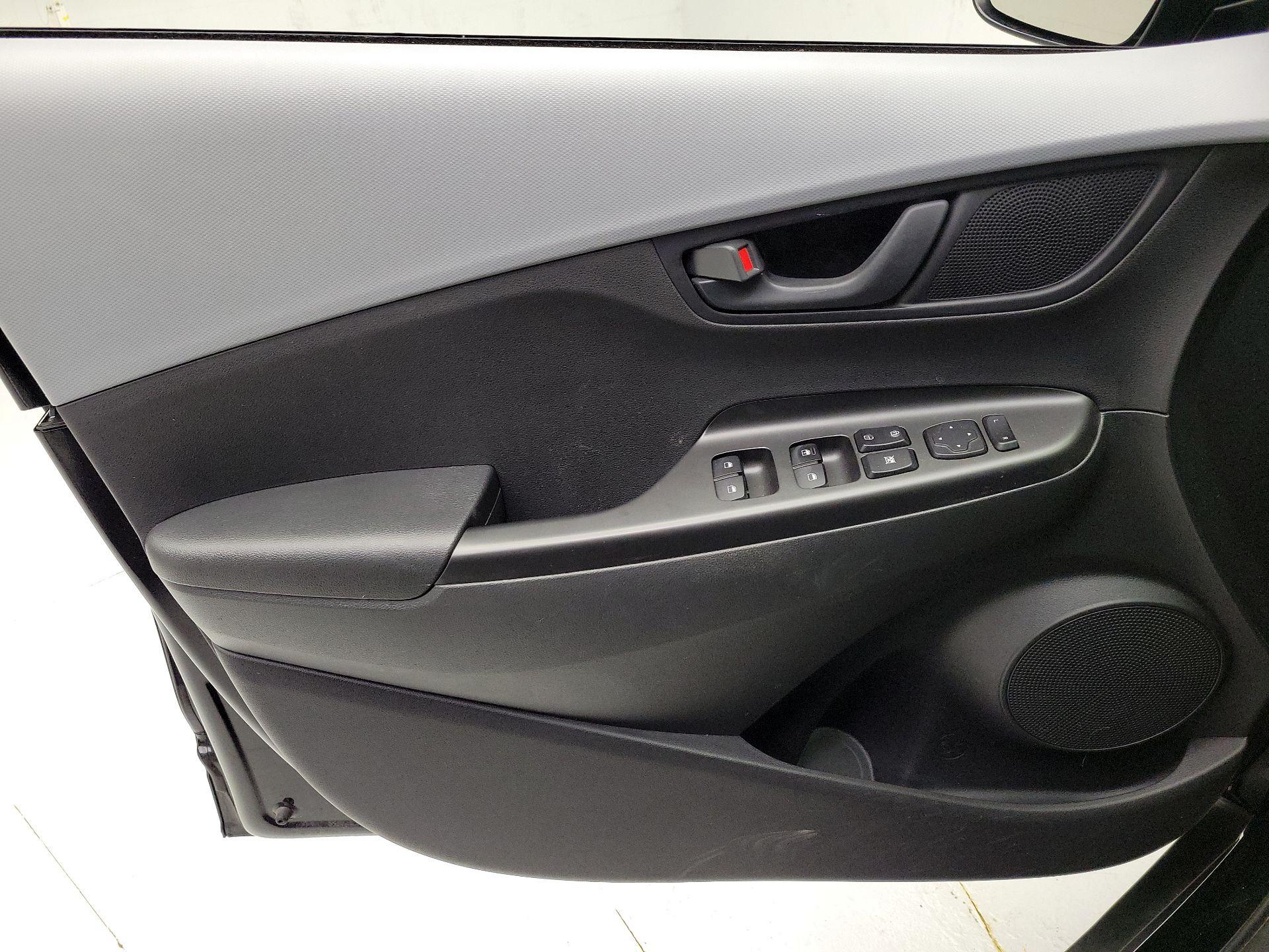 Thumbnail: 2020 Hyundai Kona - 12