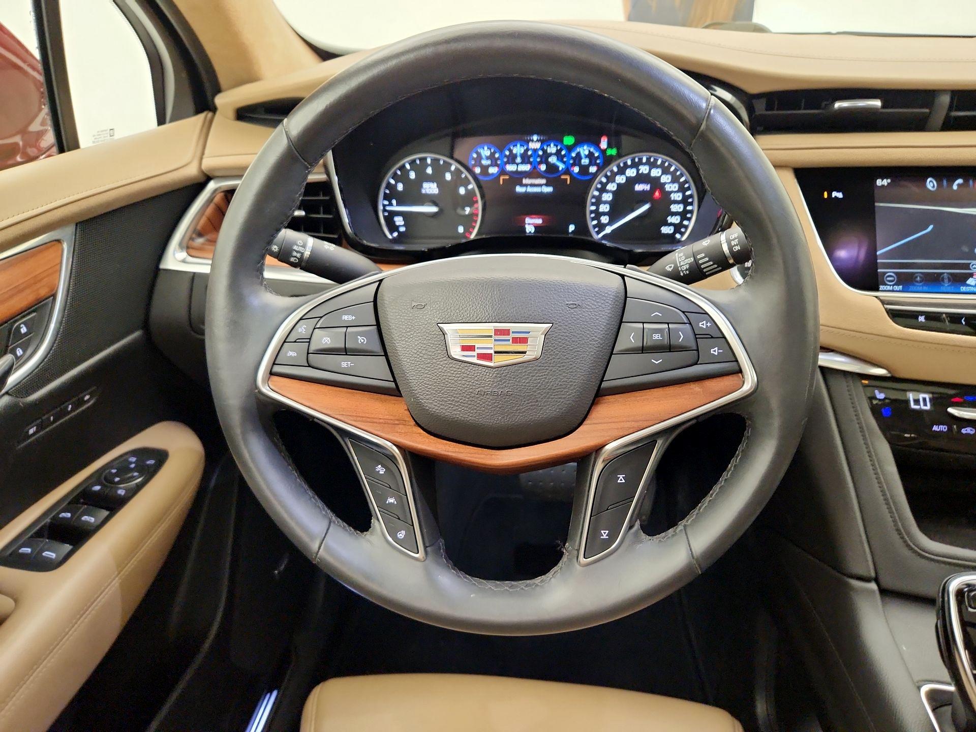 Thumbnail: 2017 Cadillac XT5 - 10
