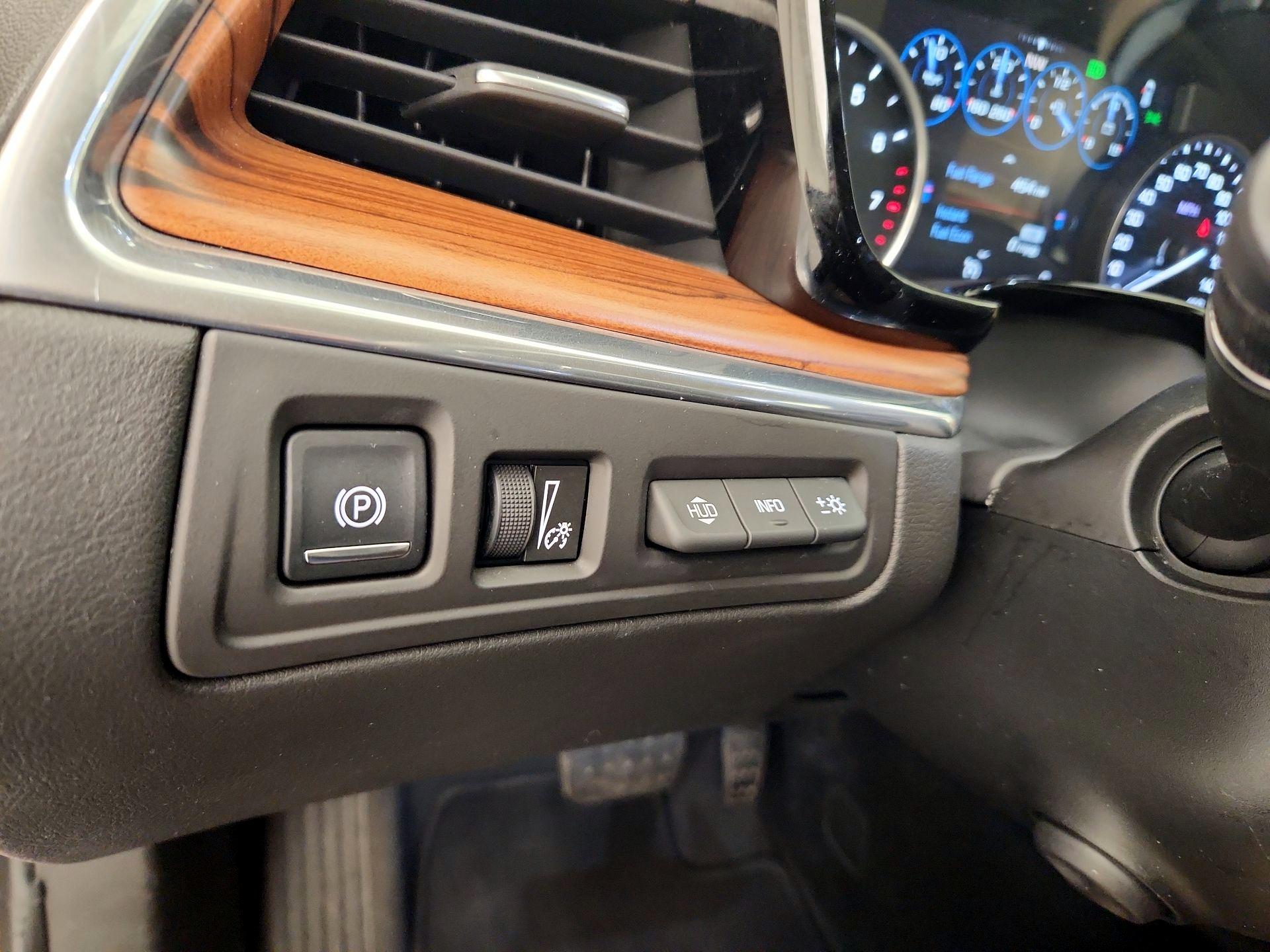 Thumbnail: 2017 Cadillac XT5 - 13