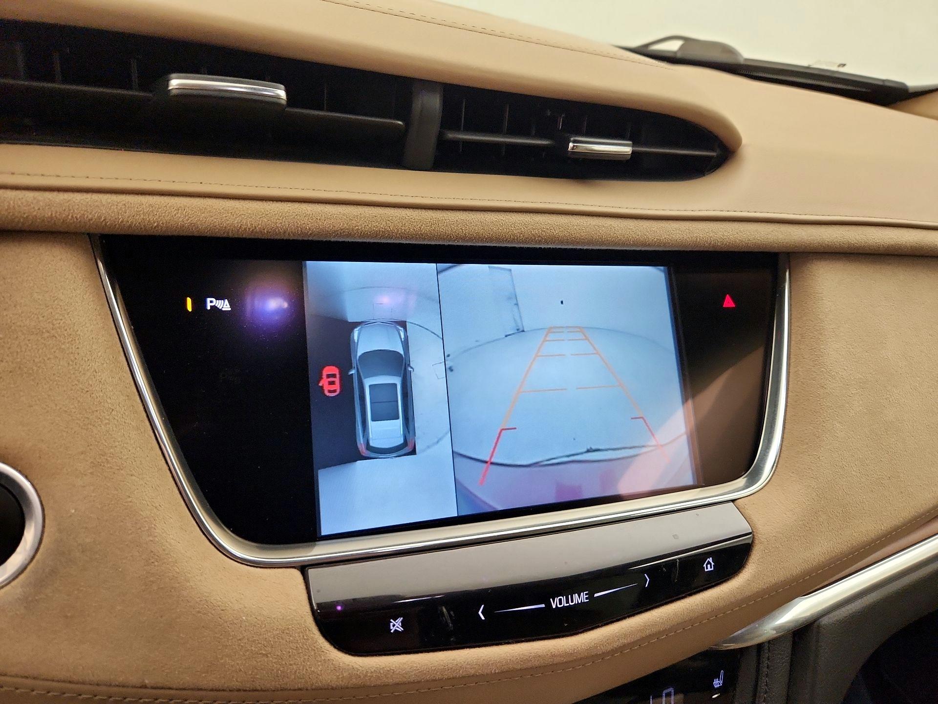 Thumbnail: 2017 Cadillac XT5 - 15