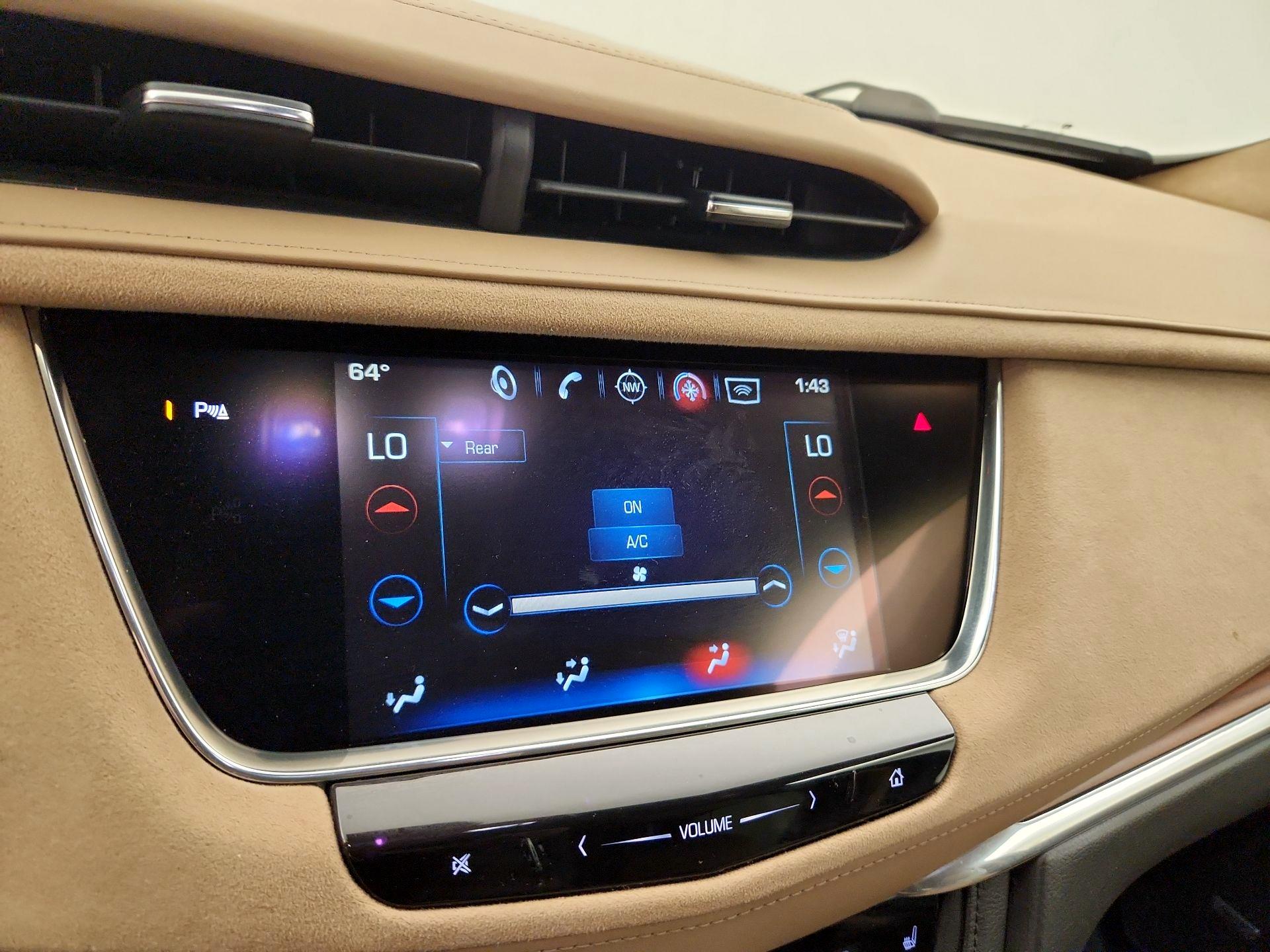 Thumbnail: 2017 Cadillac XT5 - 17