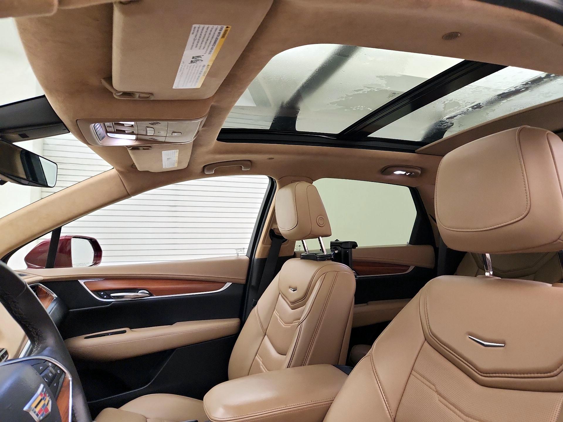 Thumbnail: 2017 Cadillac XT5 - 20