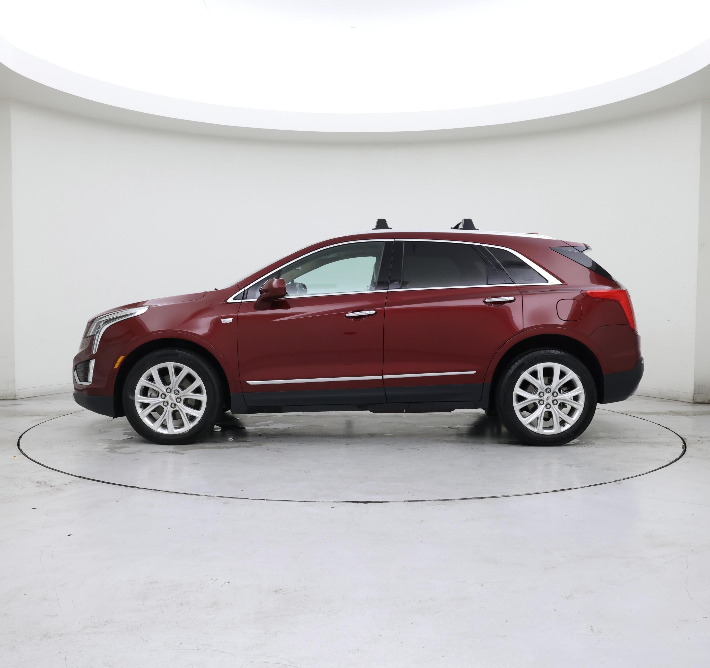 Thumbnail: 2017 Cadillac XT5 - 3