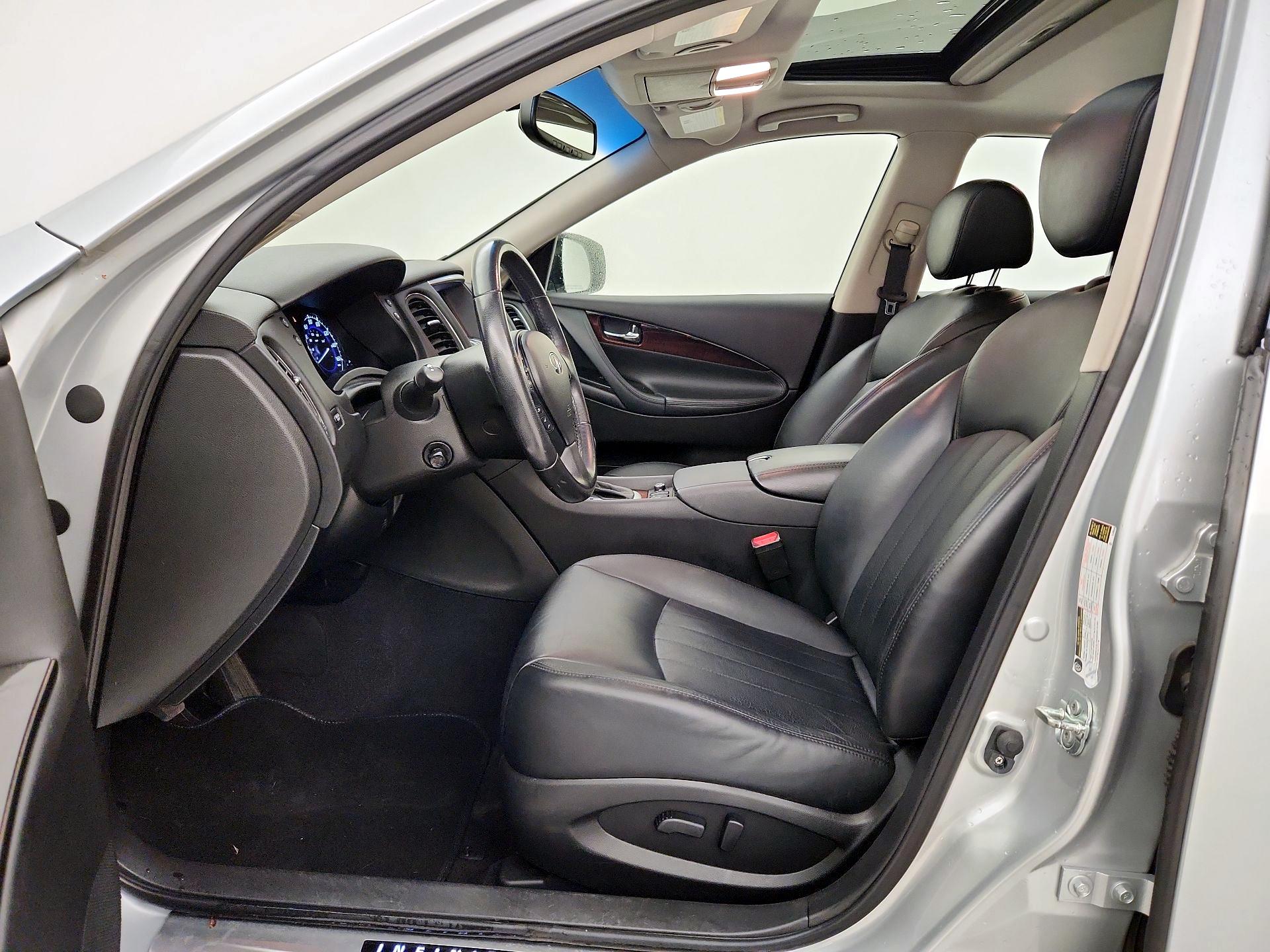 Thumbnail: 2016 INFINITI QX50 - 11