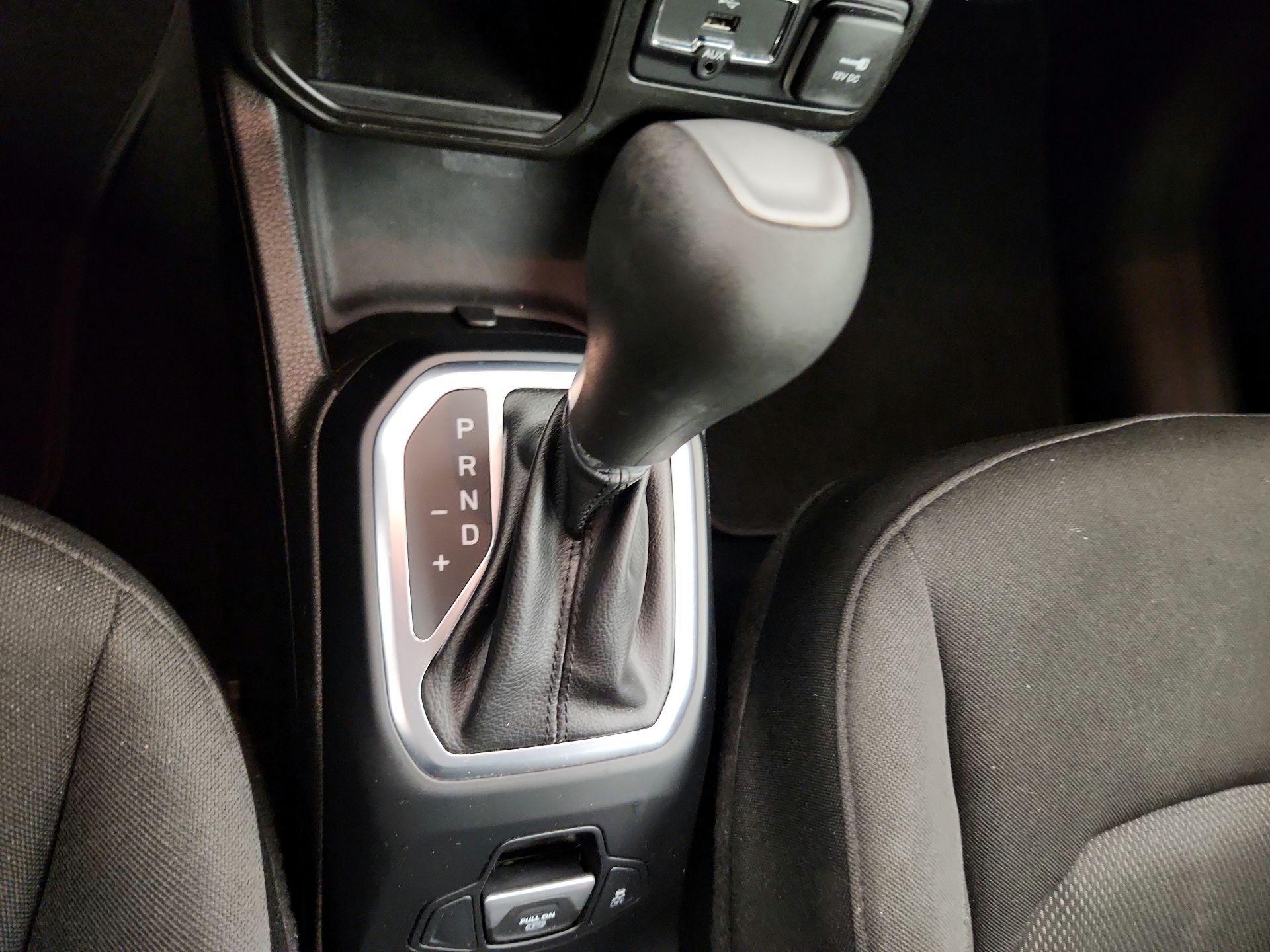 Thumbnail: 2020 Jeep Renegade - 17