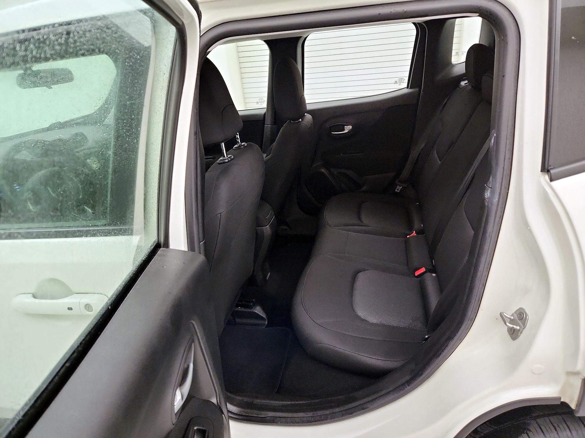Thumbnail: 2020 Jeep Renegade - 19