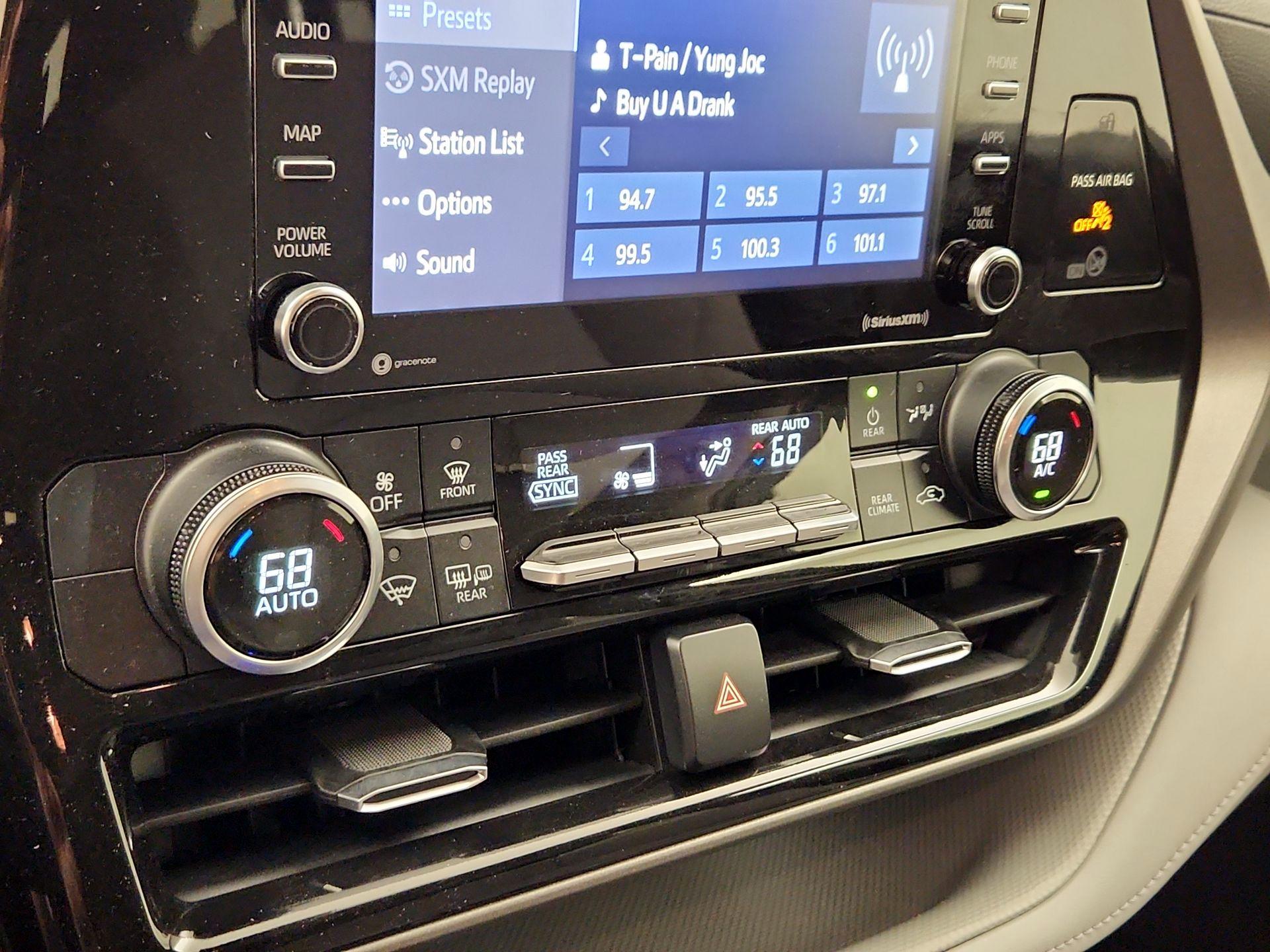 Thumbnail: 2021 Toyota Highlander - 16