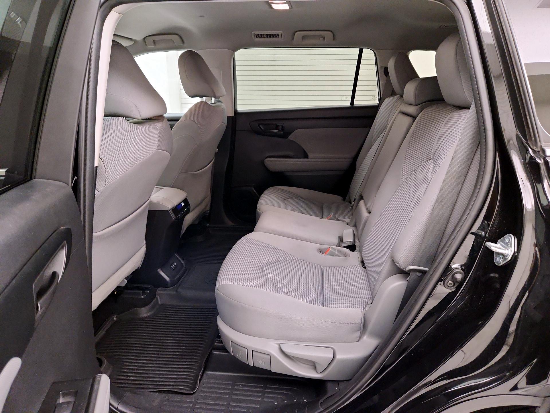 Thumbnail: 2021 Toyota Highlander - 19