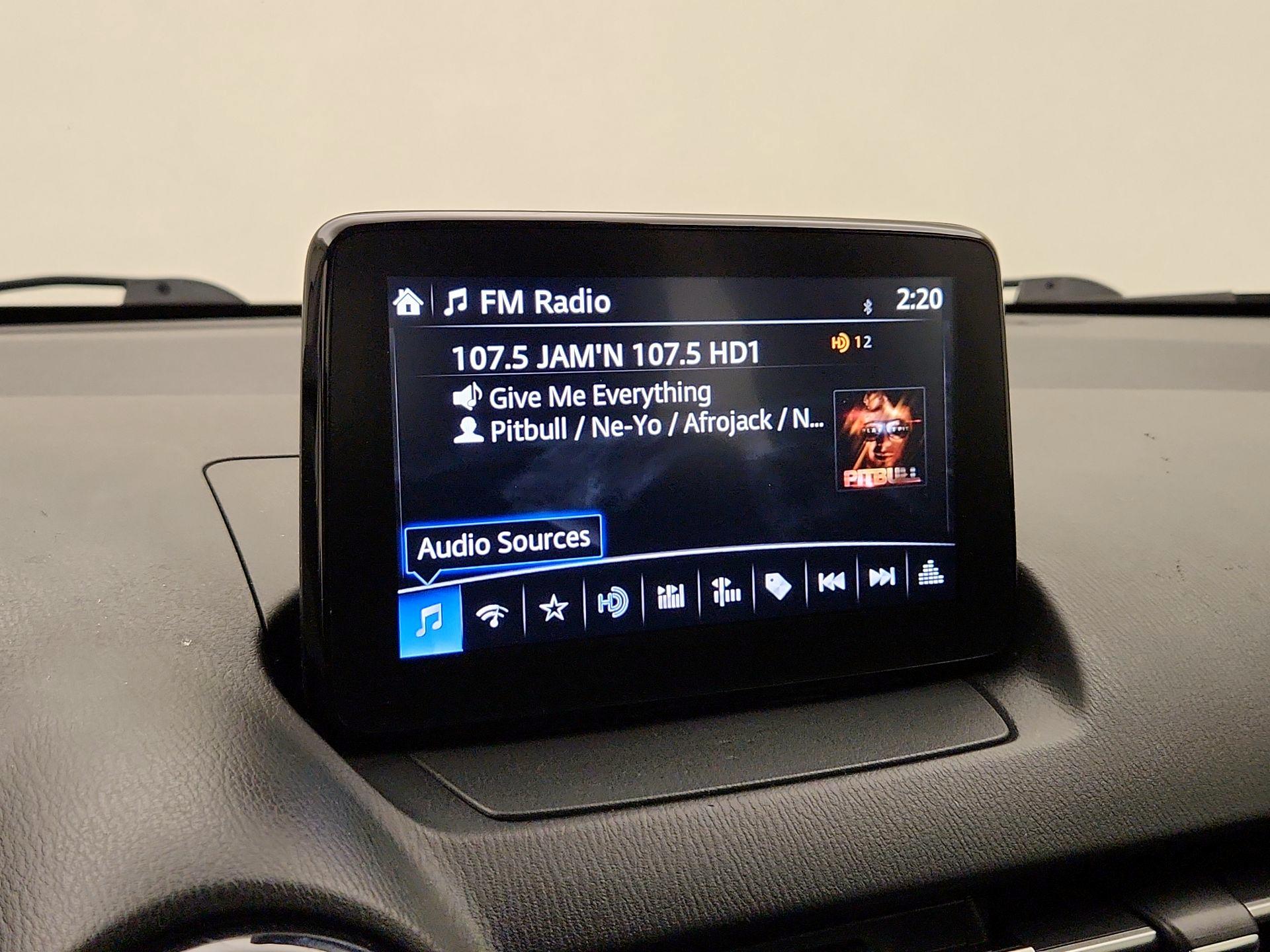 Thumbnail: 2019 Toyota Yaris - 15