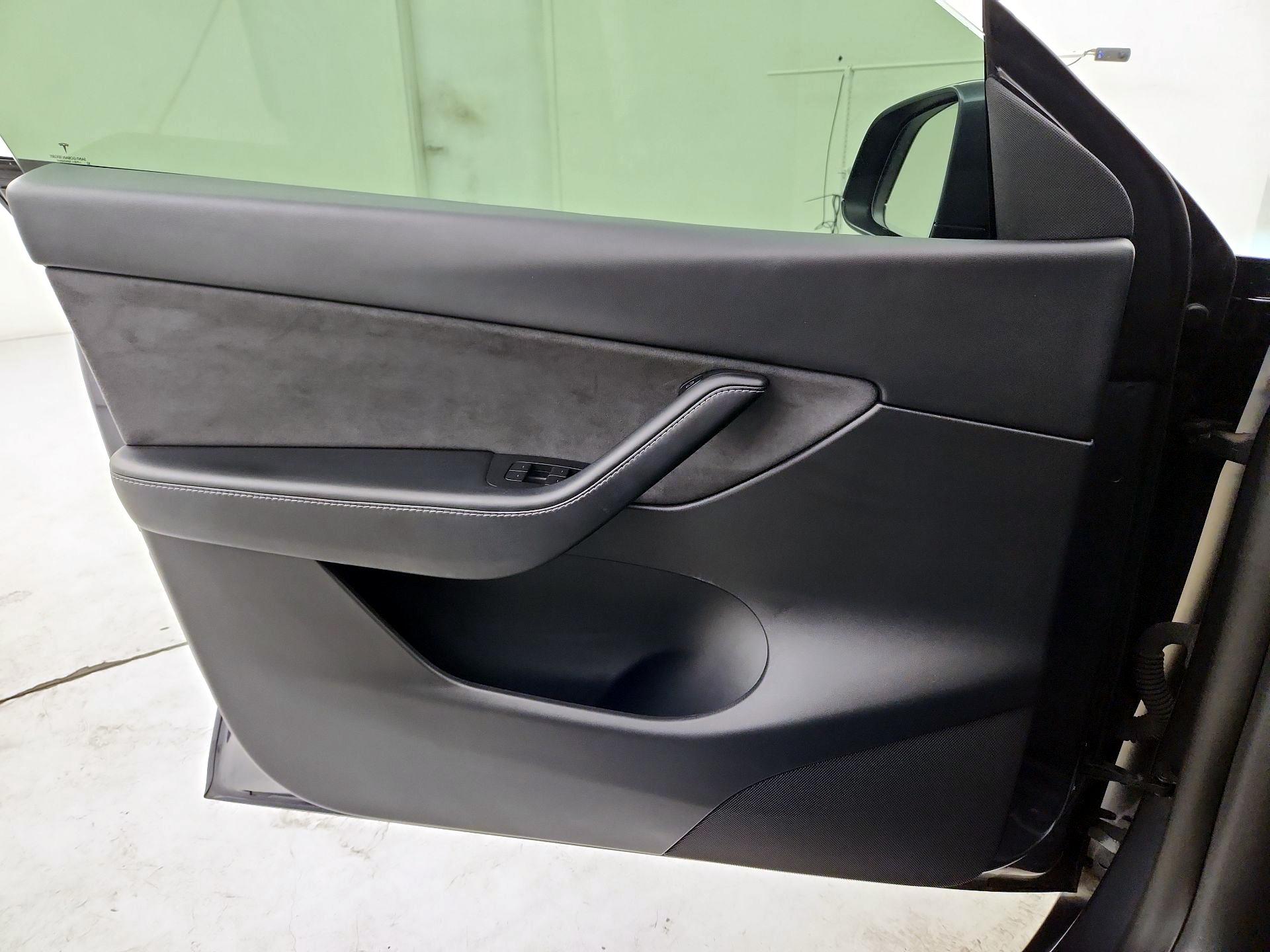 Thumbnail: 2022 Tesla Model Y - 12