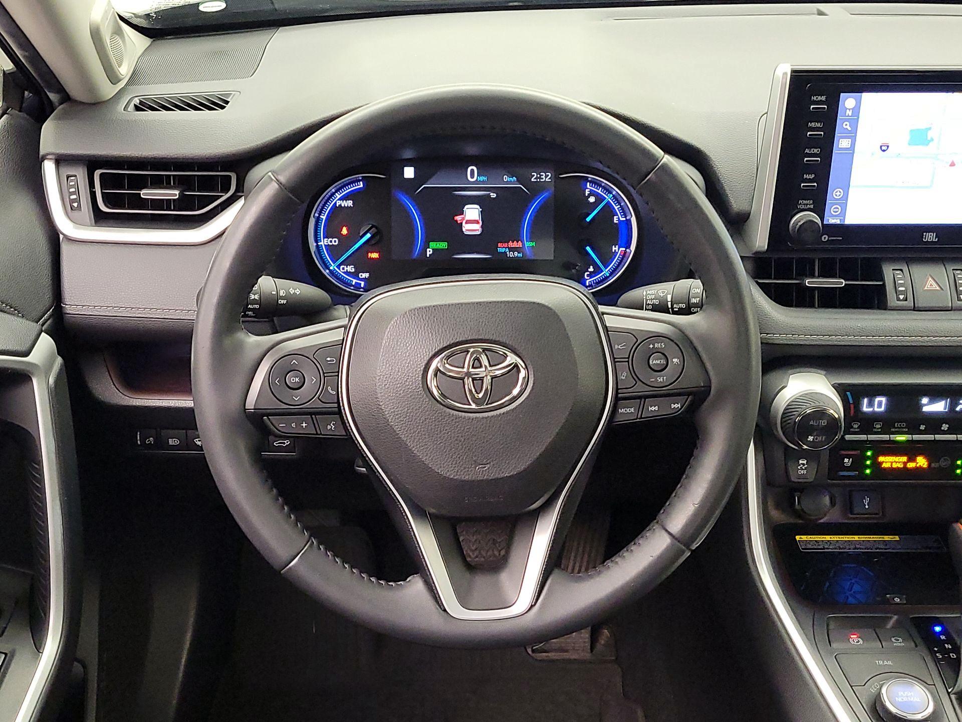 Thumbnail: 2020 Toyota RAV4 - 10
