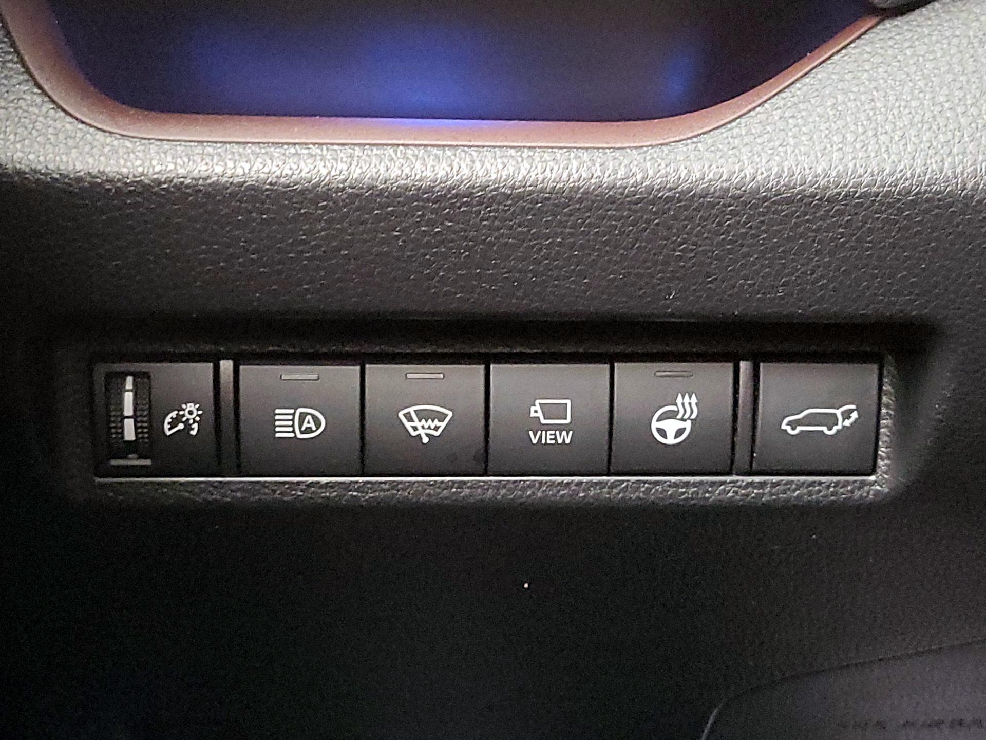 Thumbnail: 2020 Toyota RAV4 - 13