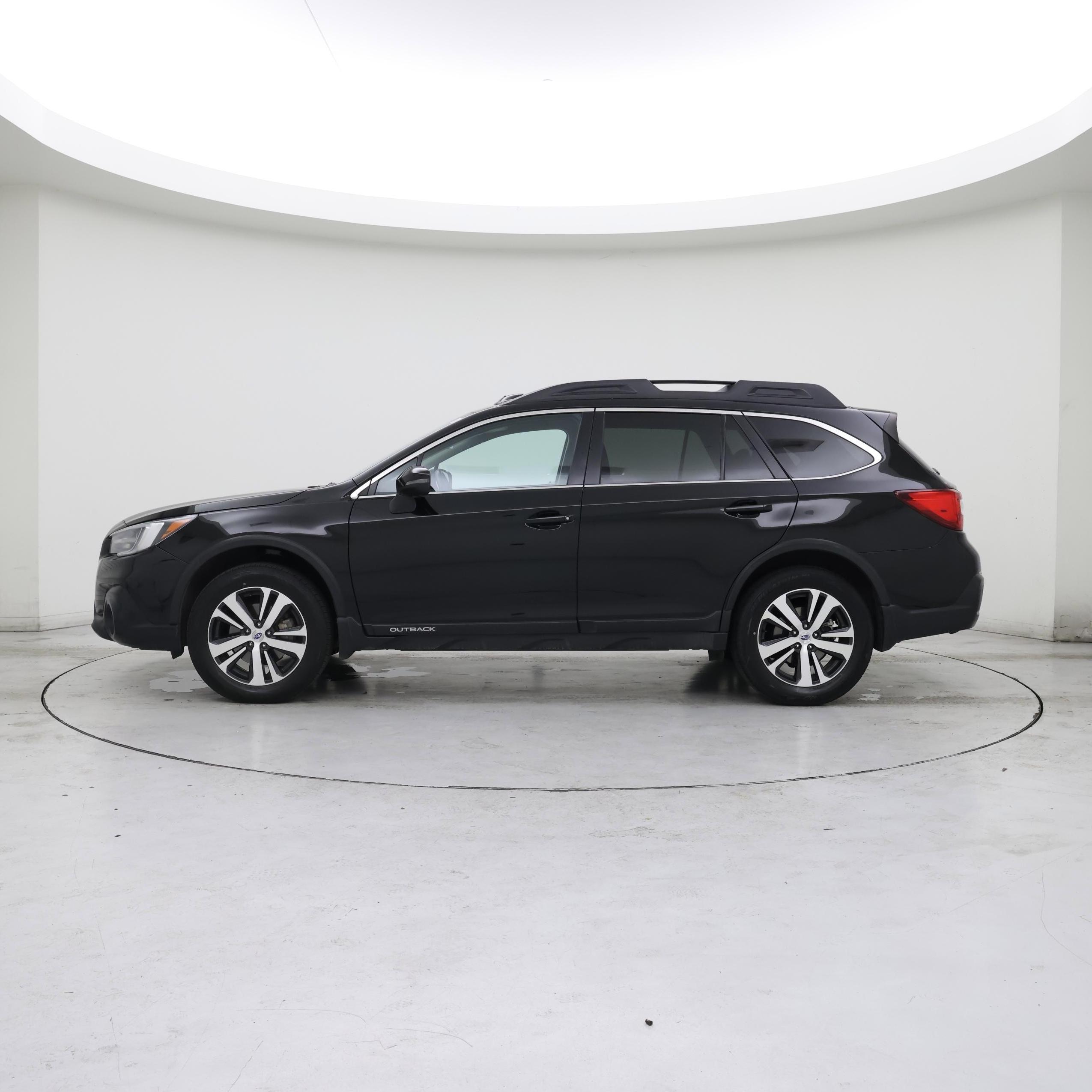 Thumbnail: 2018 Subaru Outback - 3